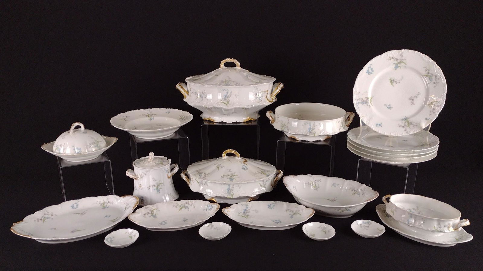 20 Pcs Limoges Dinnerware (1 of 4)