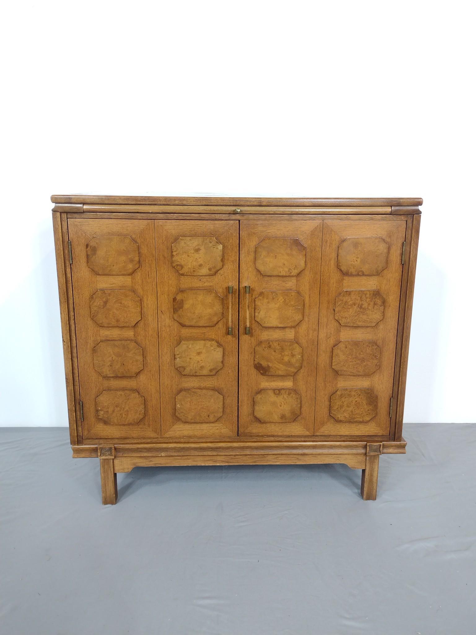 Hideaway Bar Cabinet (1 of 6)