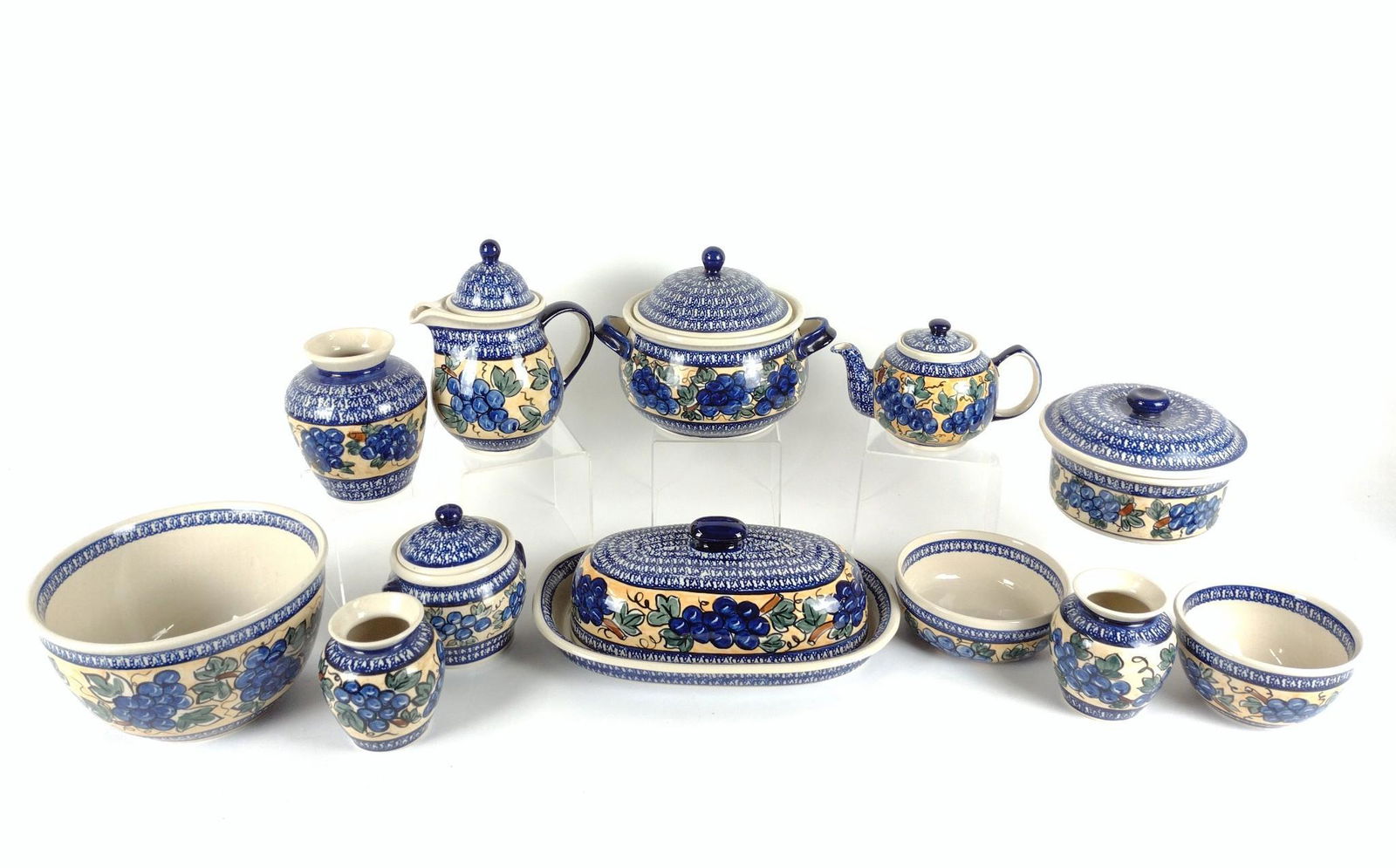 12 Pcs Boleslawiec Grape Leaf Polish Pottery (1 of 4)