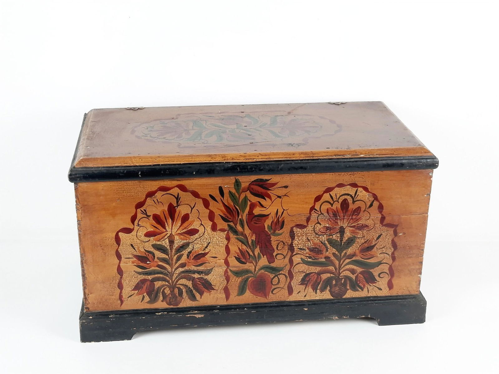 Clyde Stacks Paint Decorated Small Blanket Chest (1 of 6)