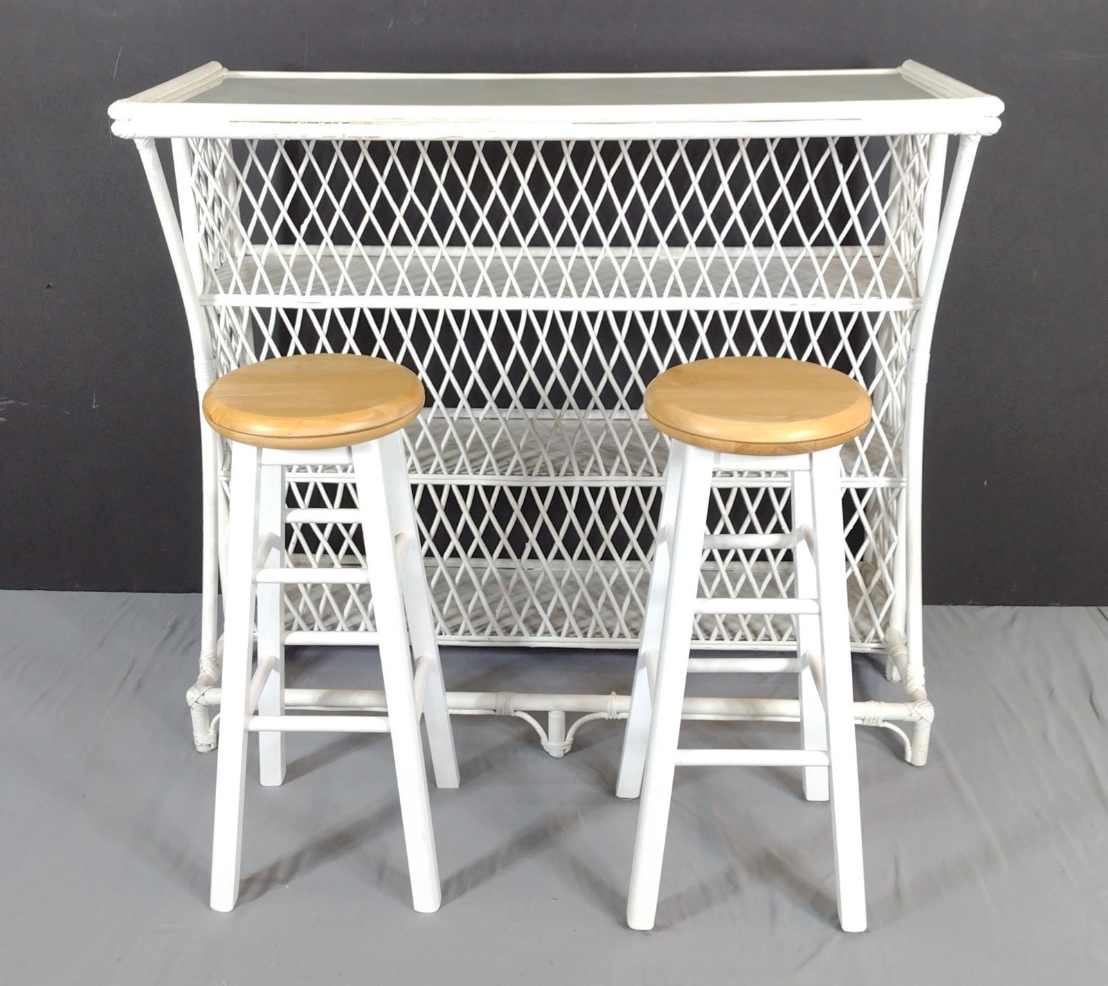 Wicker Bar With Two Stools (1 of 8)