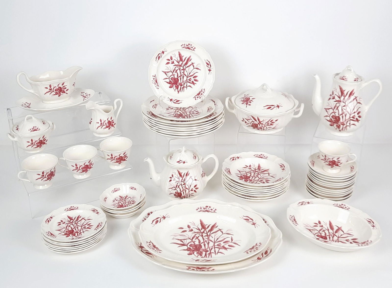 54 Pcs Wedgwood Williamsburg Iris Dinnerware (1 of 3)