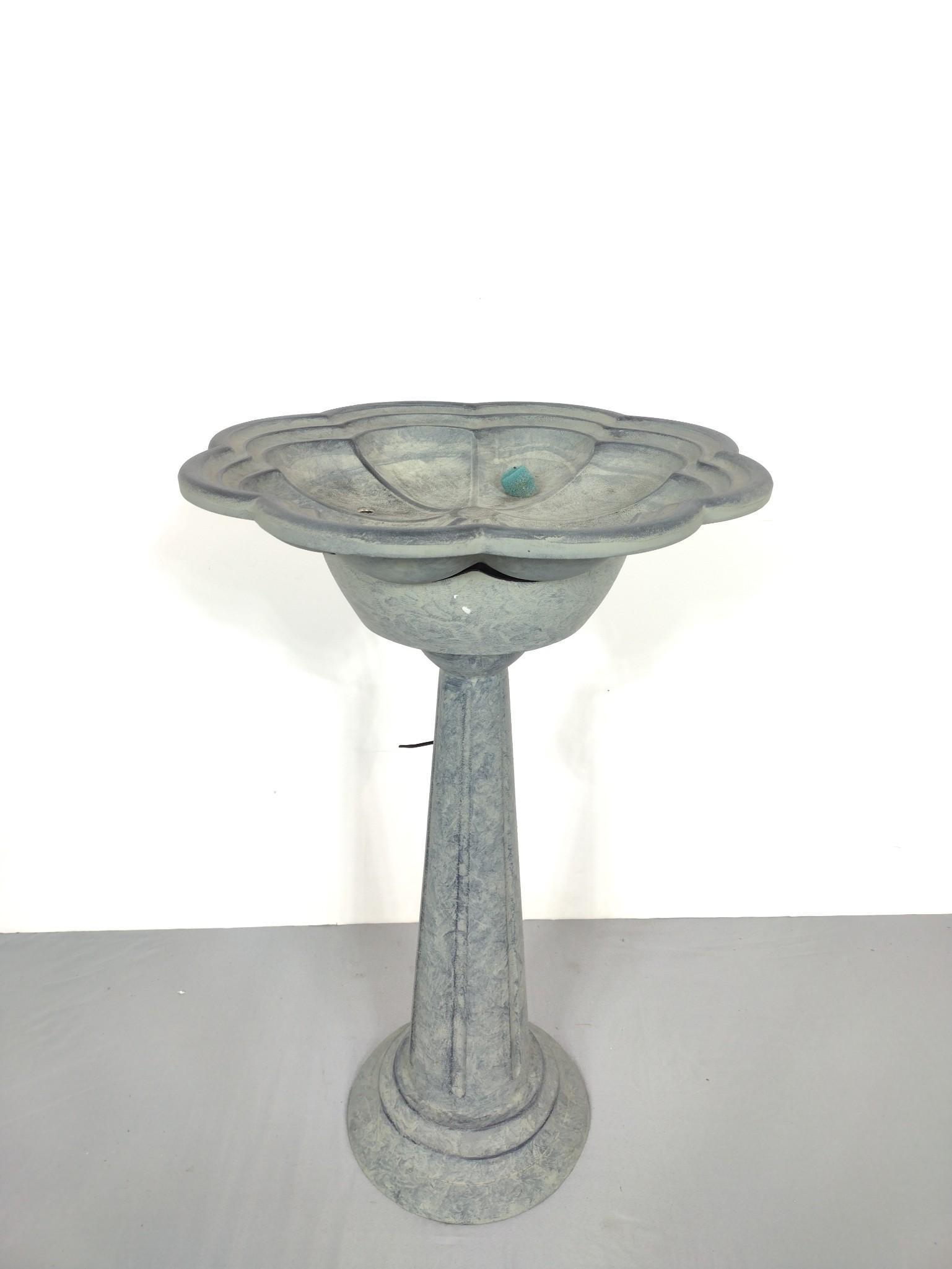 Metal Bird Bath With Water Pump (1 of 4)