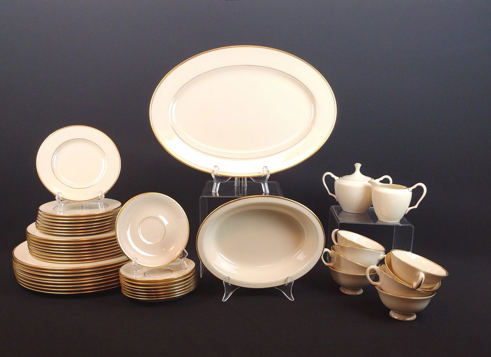 44 Pcs Lenox Mansfield Dinnerware (1 of 4)