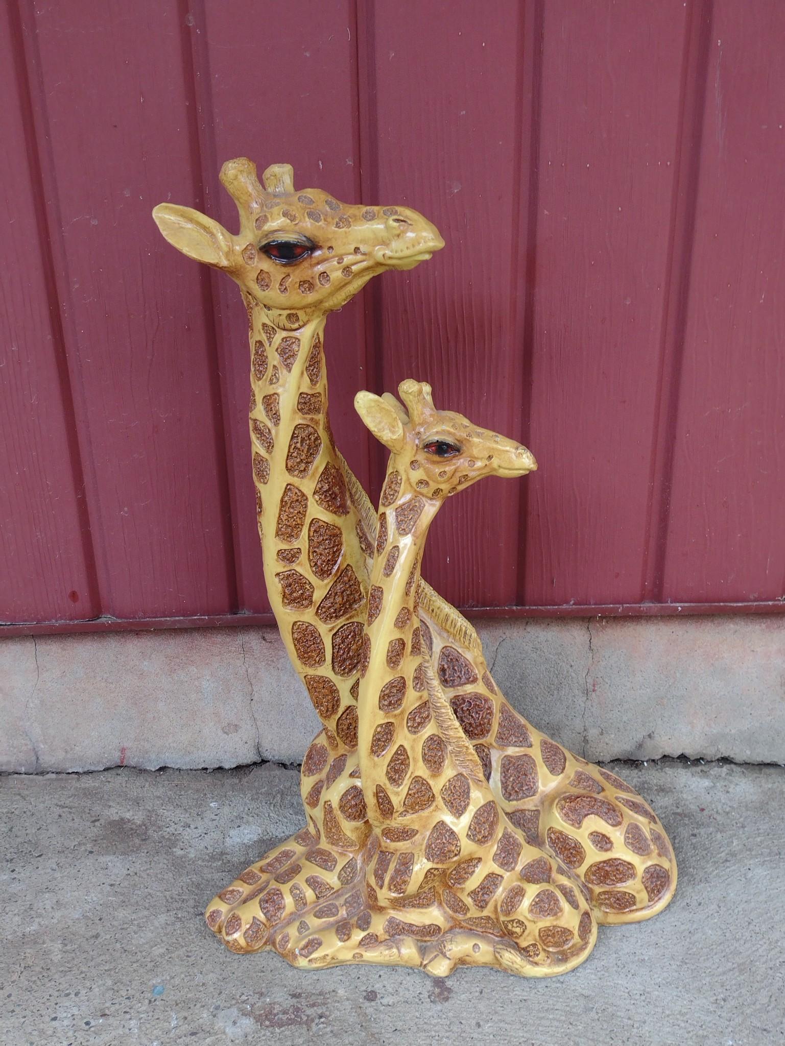 Marwal Giraffe Chalk Sculpture (1 of 5)