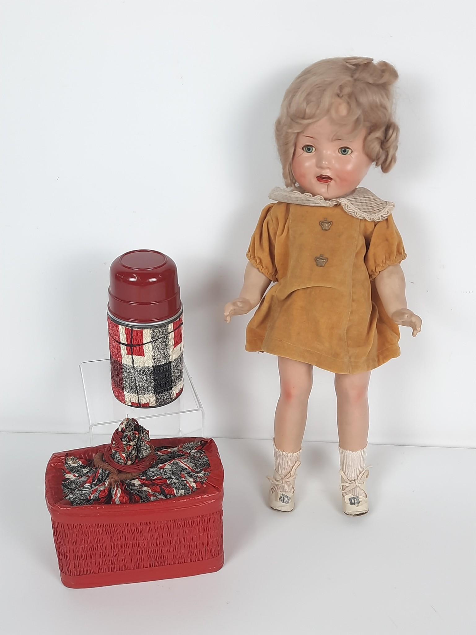 Antique Doll and 2 Pc Aladdin Draw String Lunch Set (1 of 9)