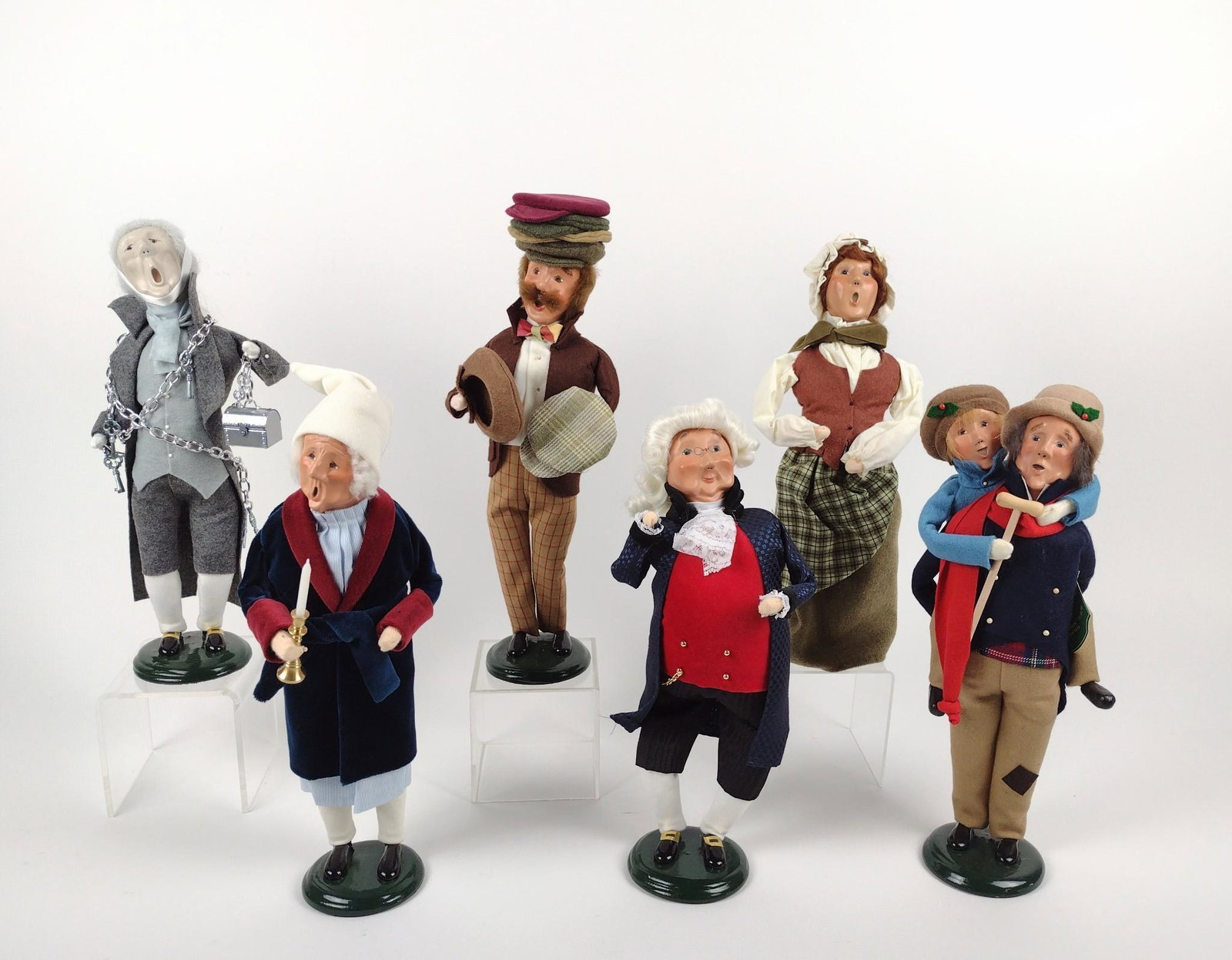 6 Byers Choice Carolers Incl A Christmas Carol: 13" - 14" high. RM IMPORTANT: Before bidding, please read the terms and conditions. When you registered for the auction you agreed to these terms and will be required to comply with them.
