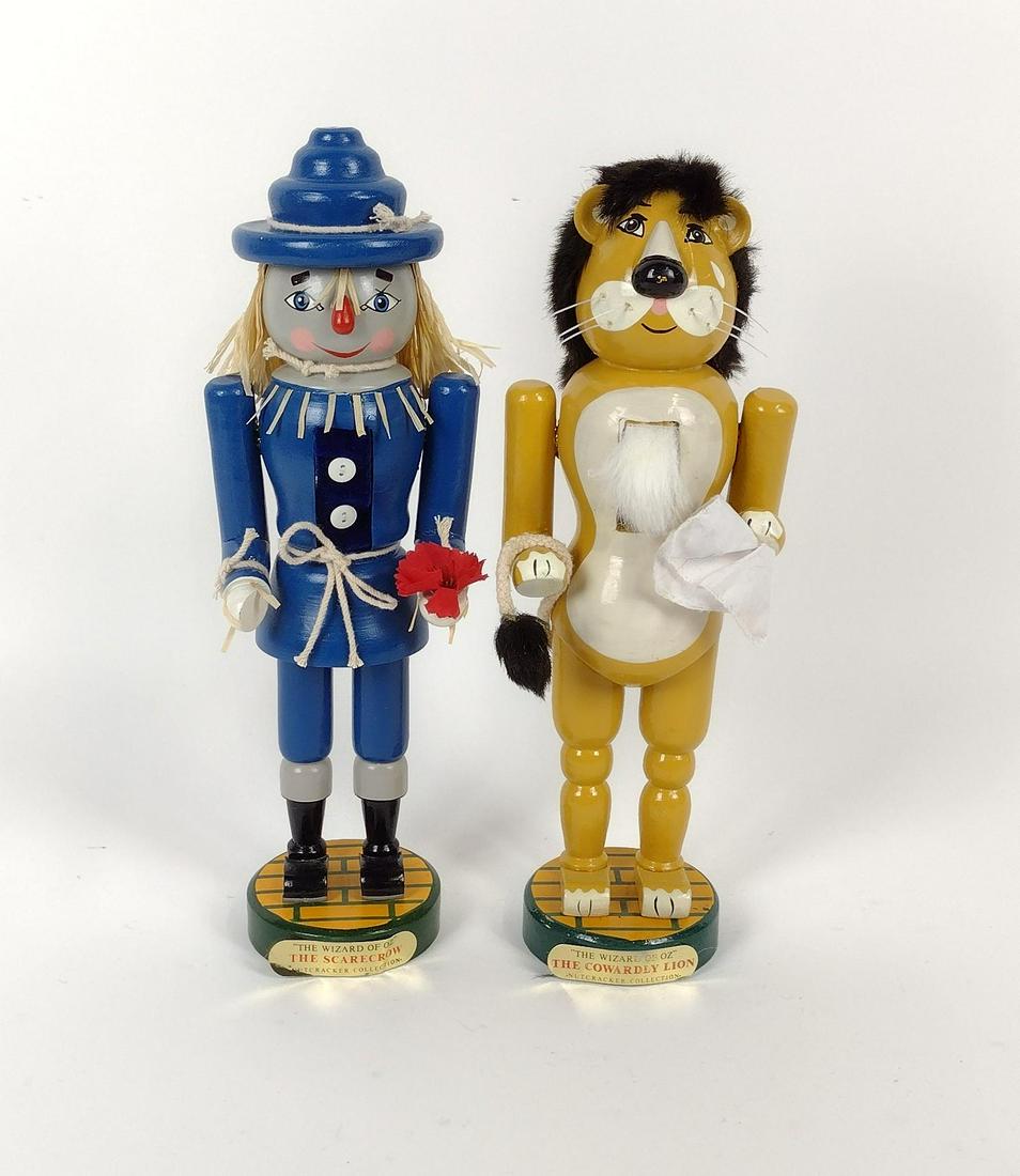 2 Santa's World Wizard of Oz Nutcrackers (1 of 7)