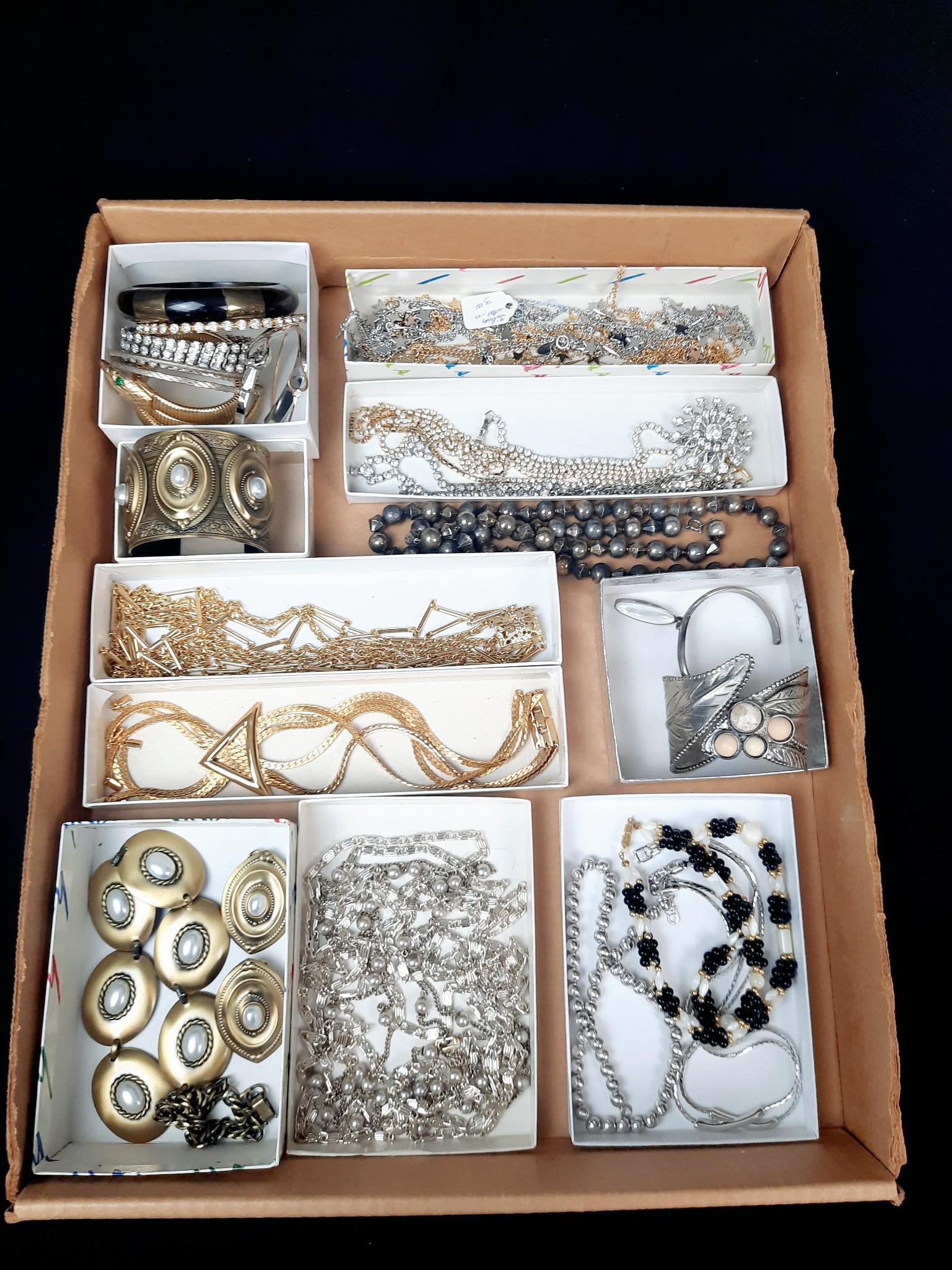 Grouping of Vintage Jewelry incl Rhinestone (1 of 3)
