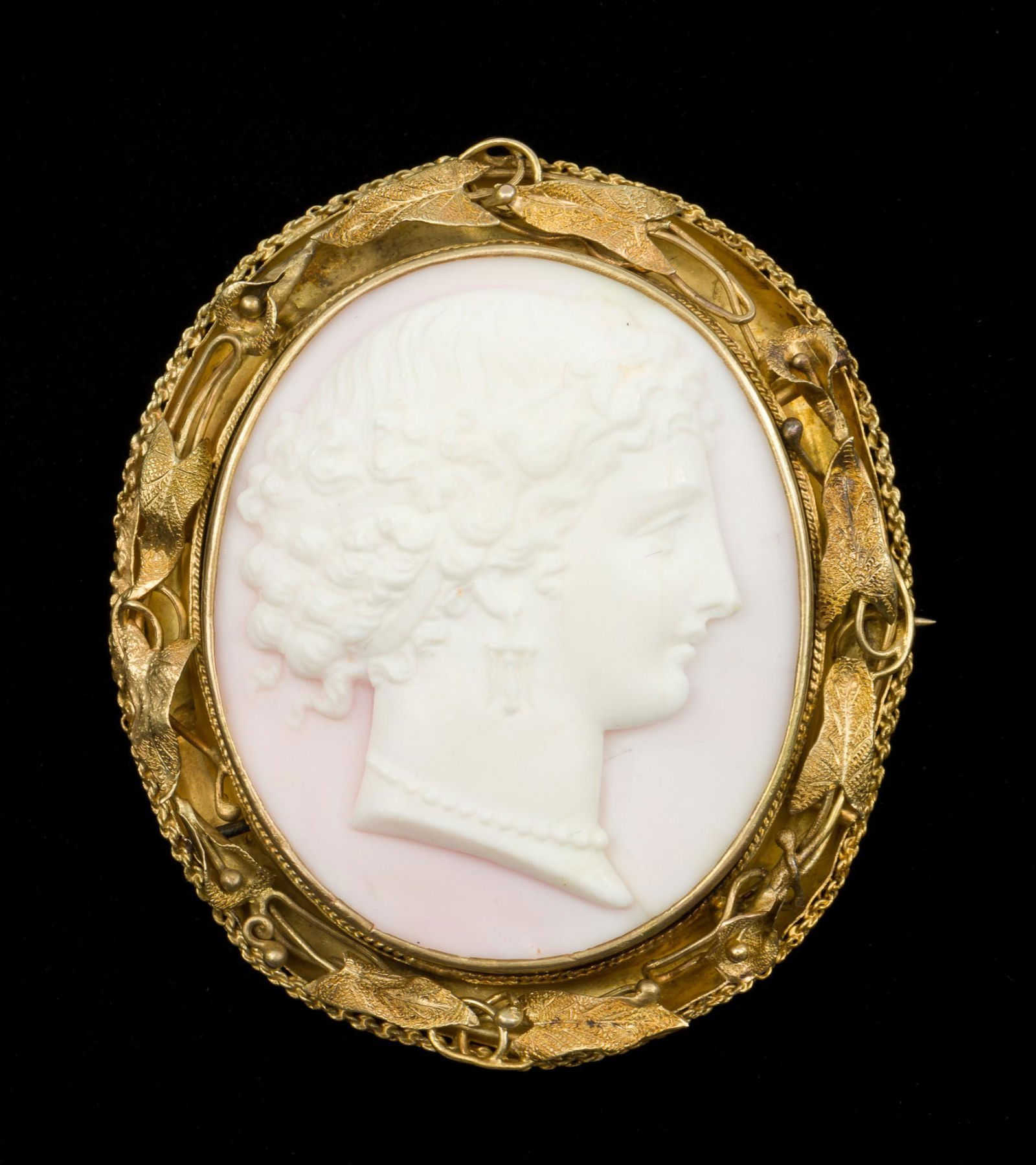 Victorian 18K Gold Cameo Brooch (1 of 5)