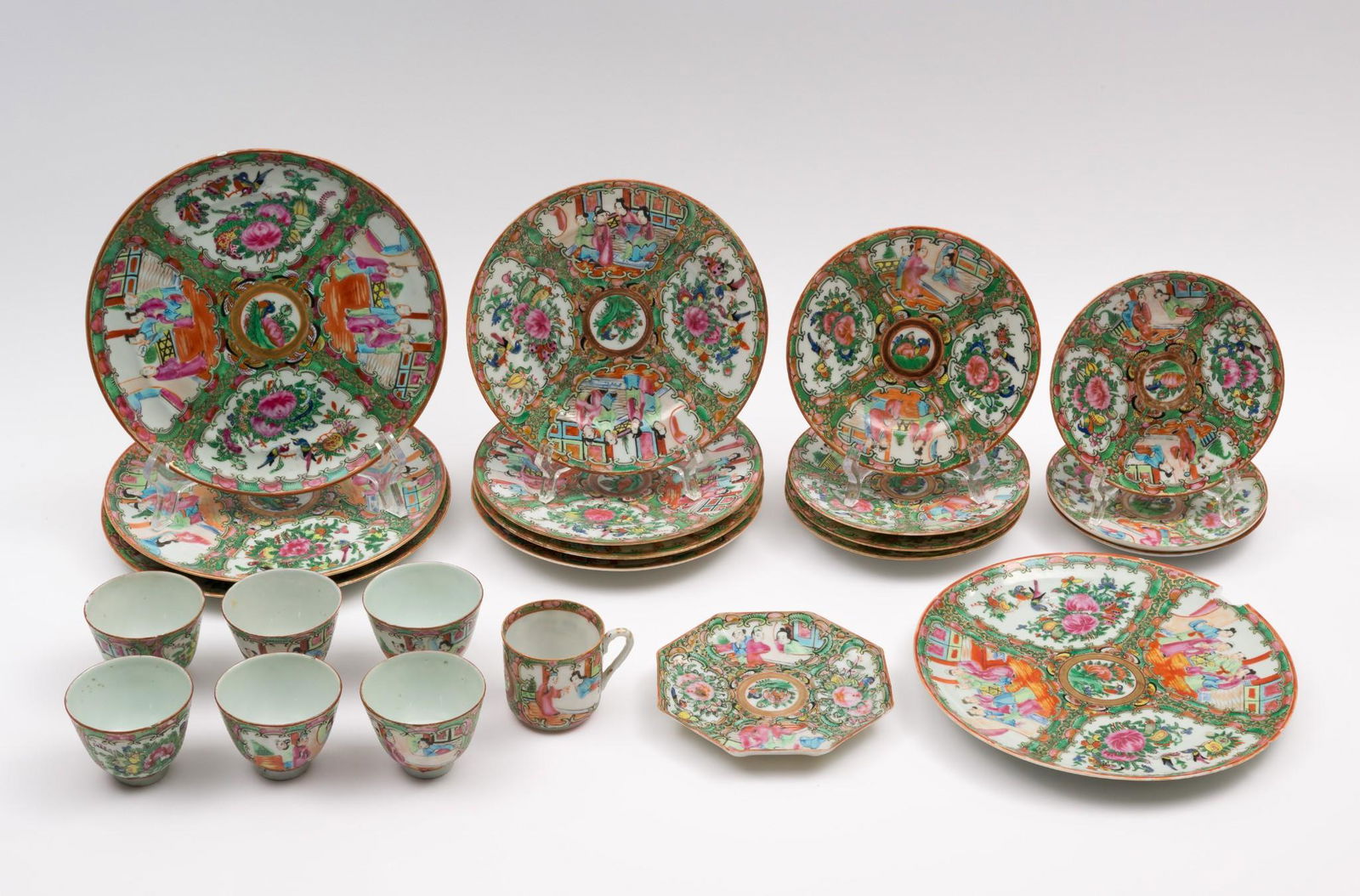 23 Rose Medallion Plates and Cups (1 of 20)
