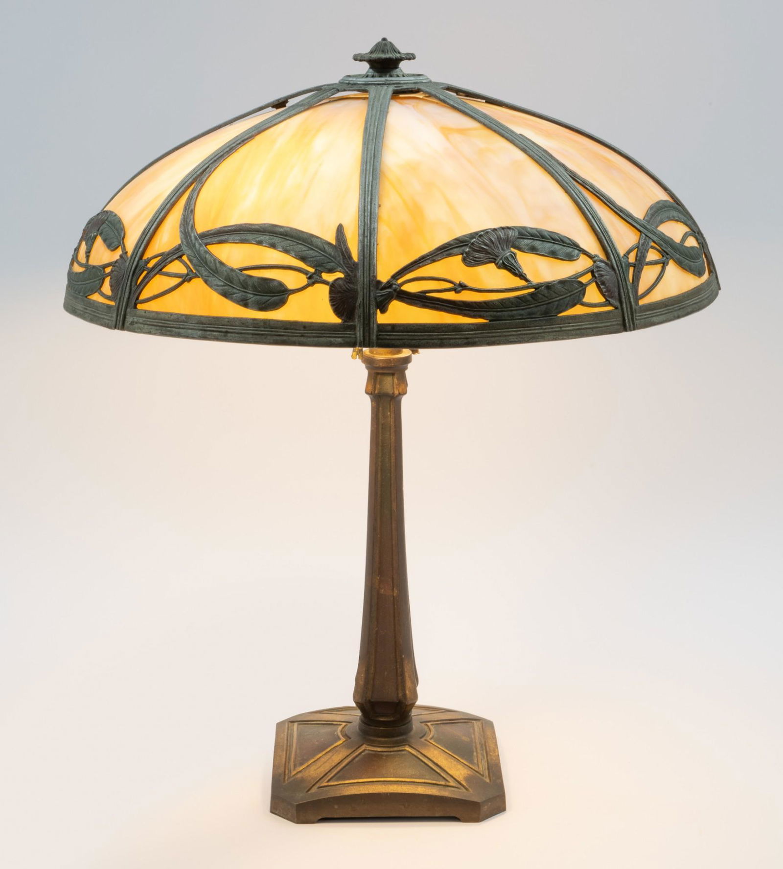 Art Nouveau 8 Panel Slag Glass Lamp (1 of 9)
