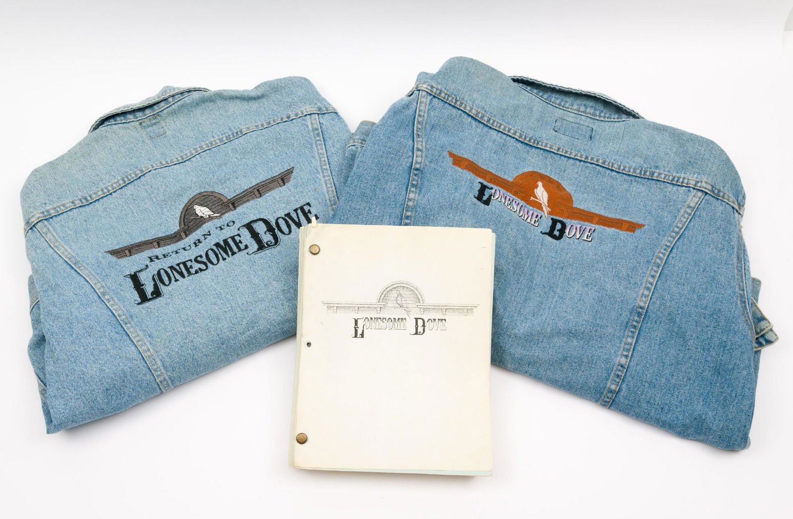 3 Pieces Lonesome Dove Memorabilia Incl Script (1 of 14)
