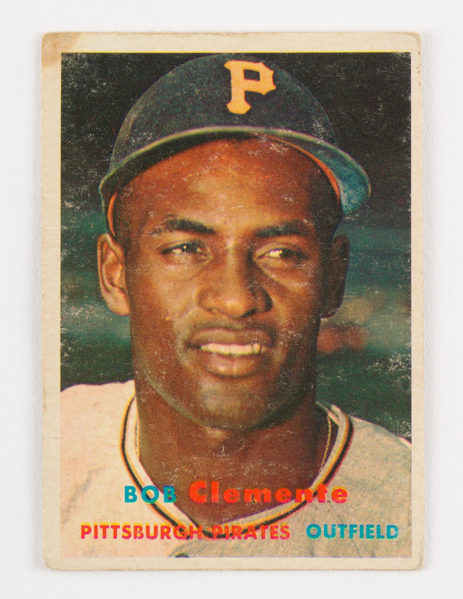 1957 Clemente Vintage Topps H.O.F. Baseball Card (1 of 2)