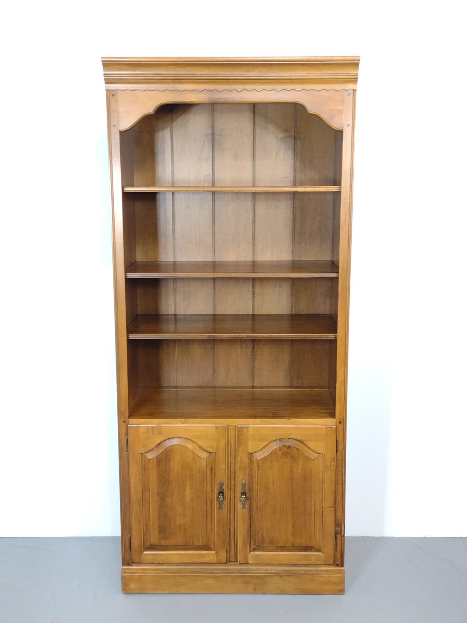 Ethan Allen Bookcase (1 of 5)