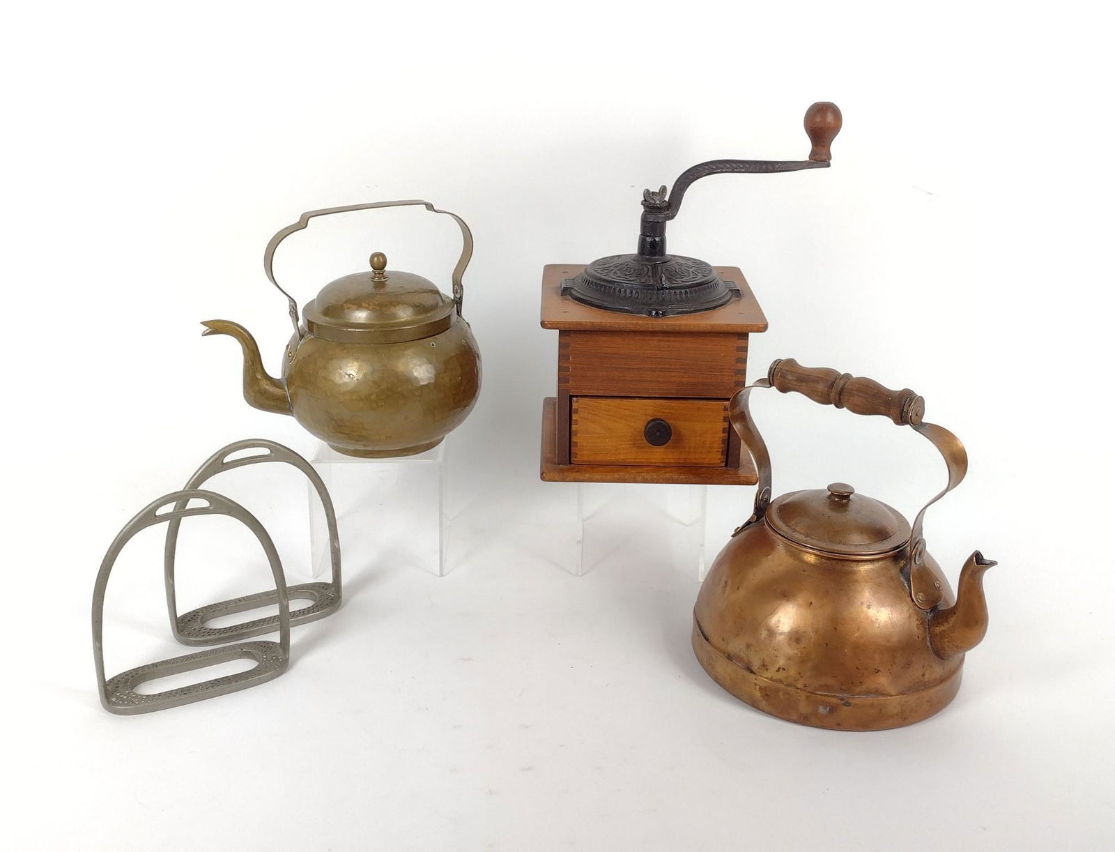 4 Pcs incl Tea Kettles and Coffee Grinder (1 of 3)