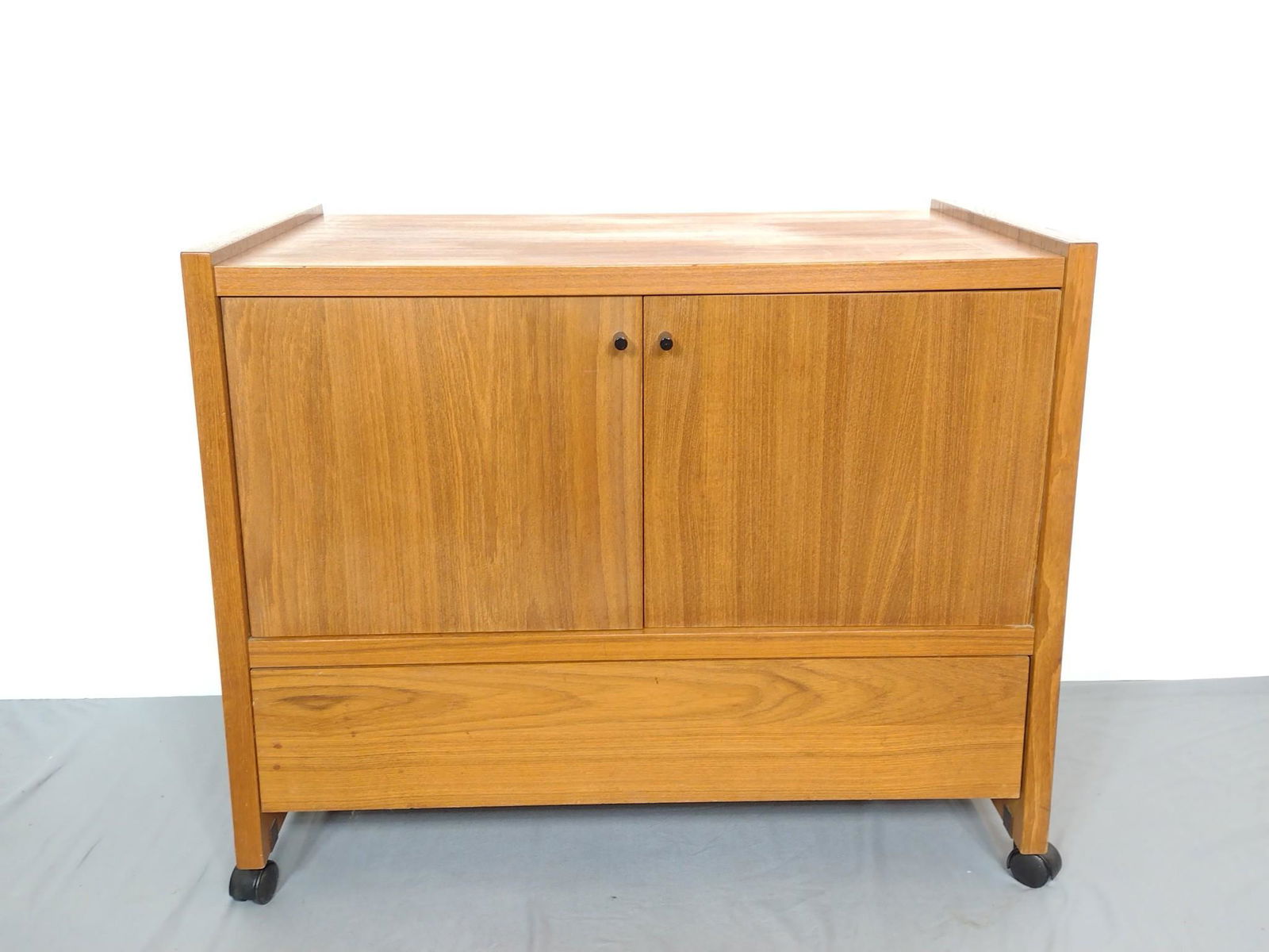 Danish Modern Cabinet (1 of 7)