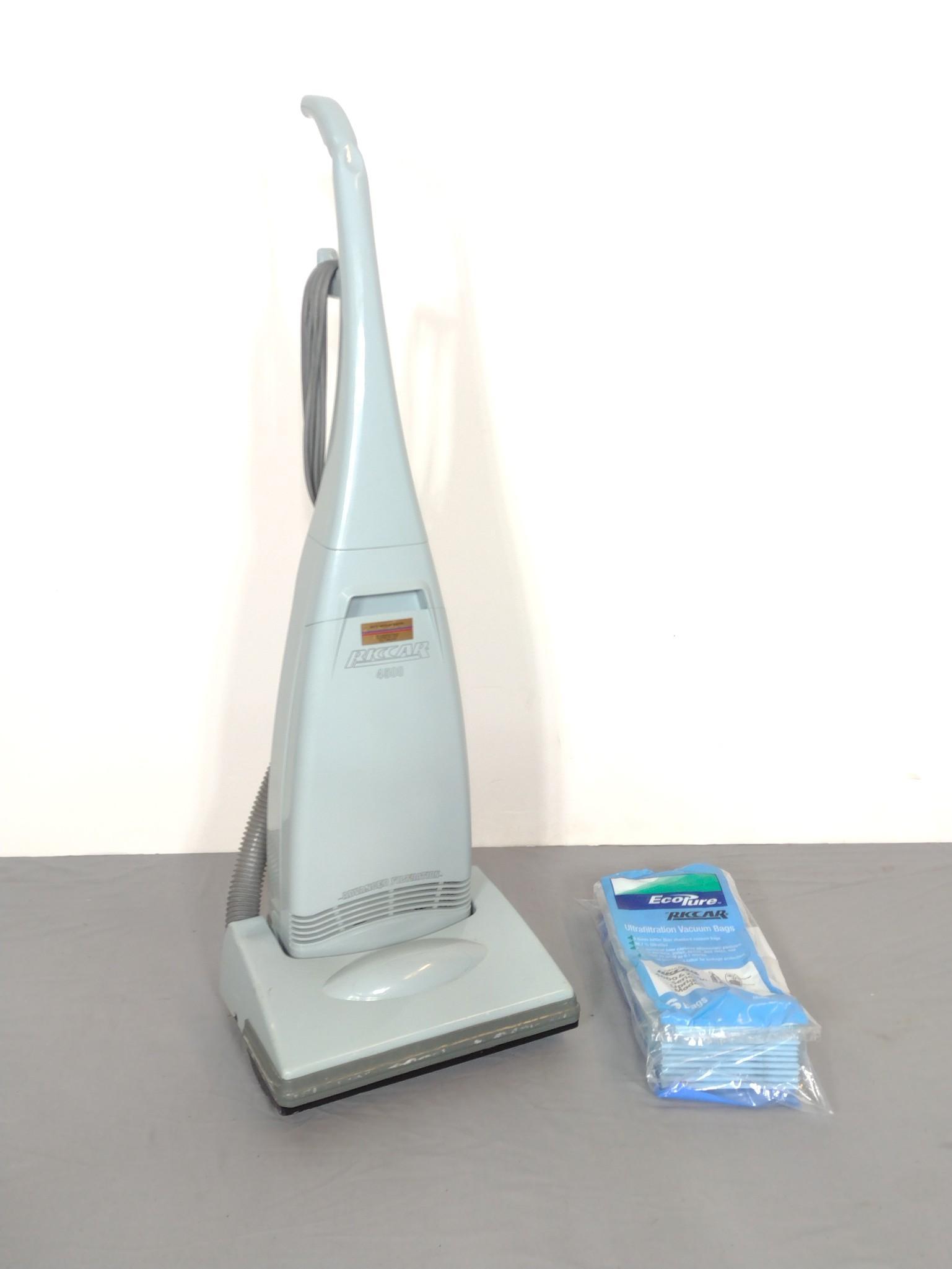 Riccar Vacuum (1 of 5)