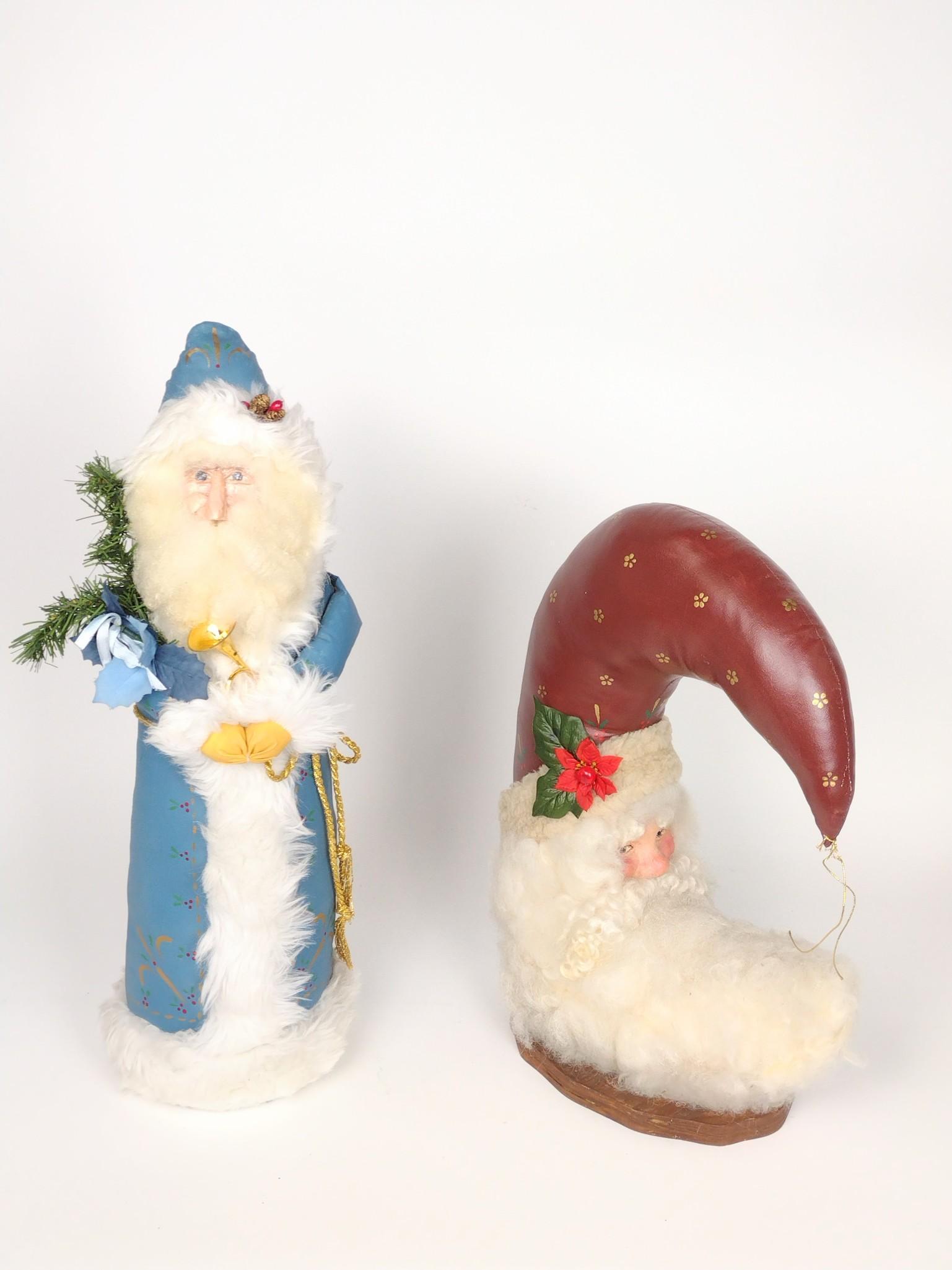 2 Clothtique Santa's Incl Crescent (1 of 3)