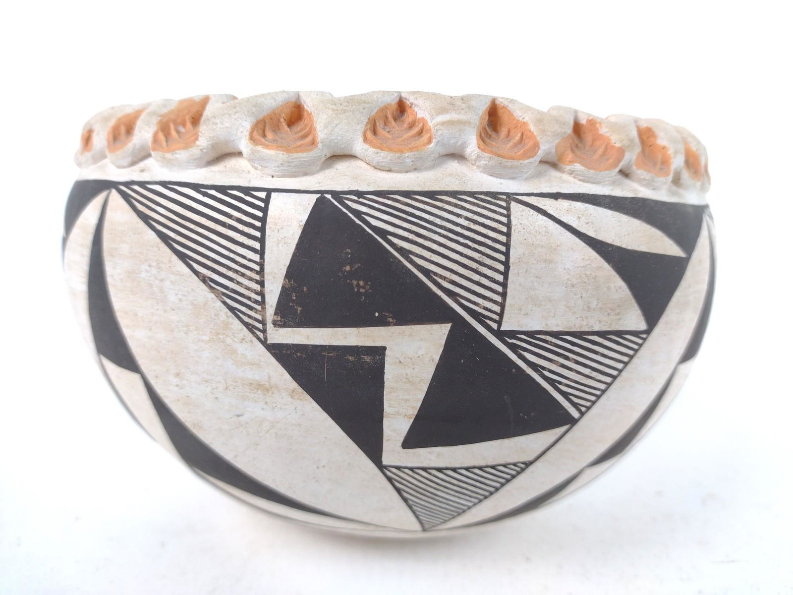 Rachel Concho Acoma Pueblo Pot (1 of 3)