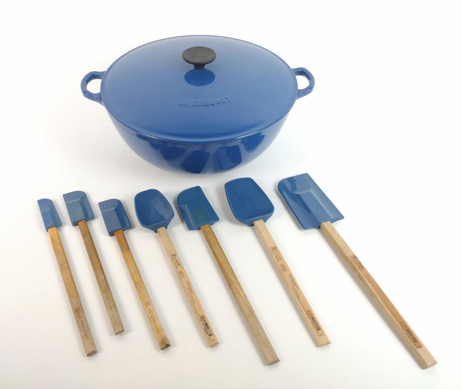 Le Creuset Soup Pot & 7 Utensils (1 of 5)