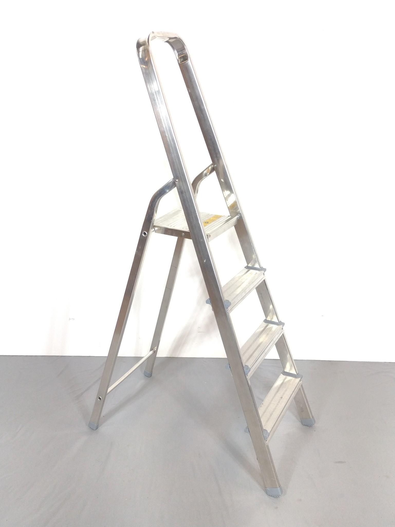 Kwikkie Step Ladder (1 of 3)
