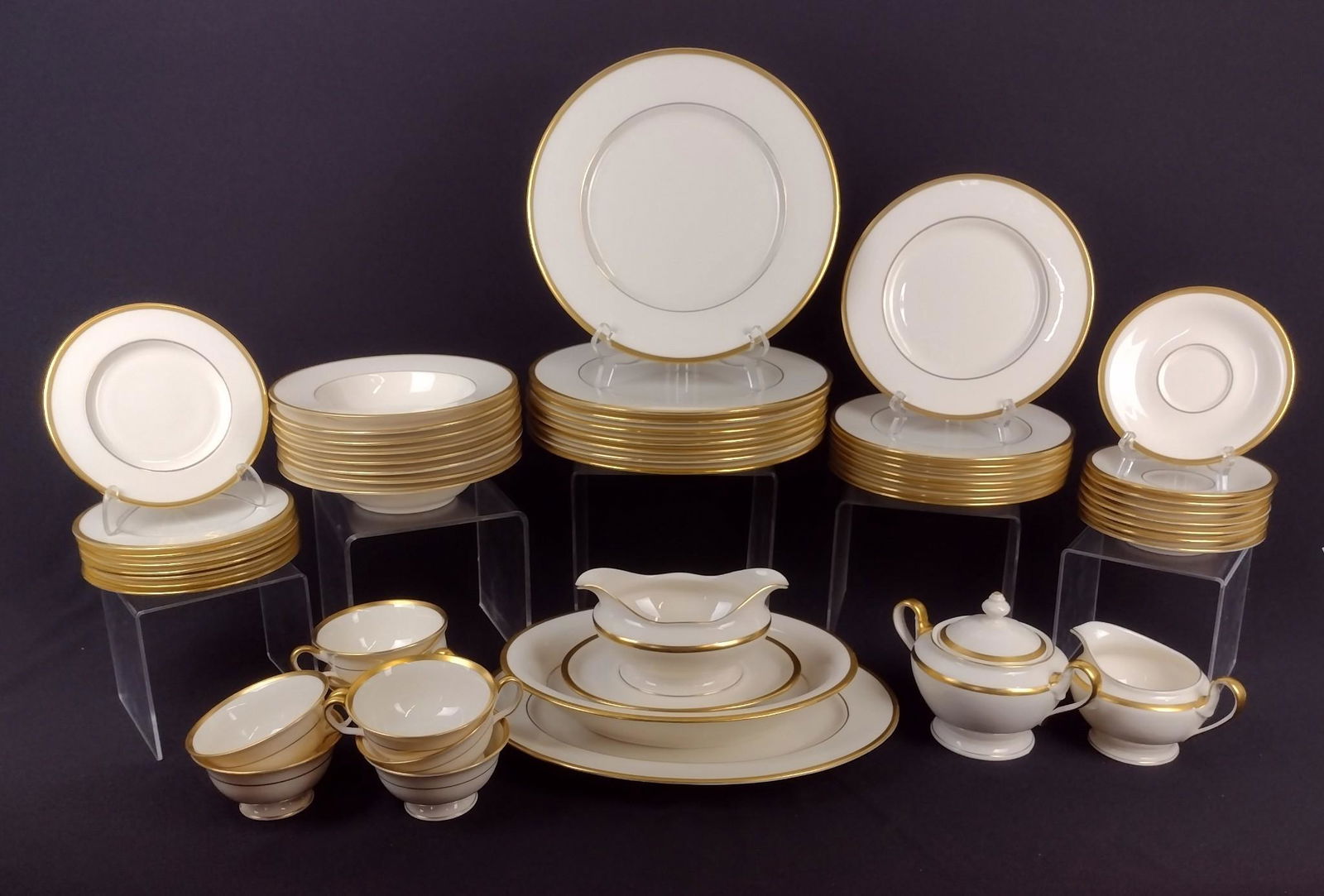 53 Pcs Savoy Dinnerware Set (1 of 3)