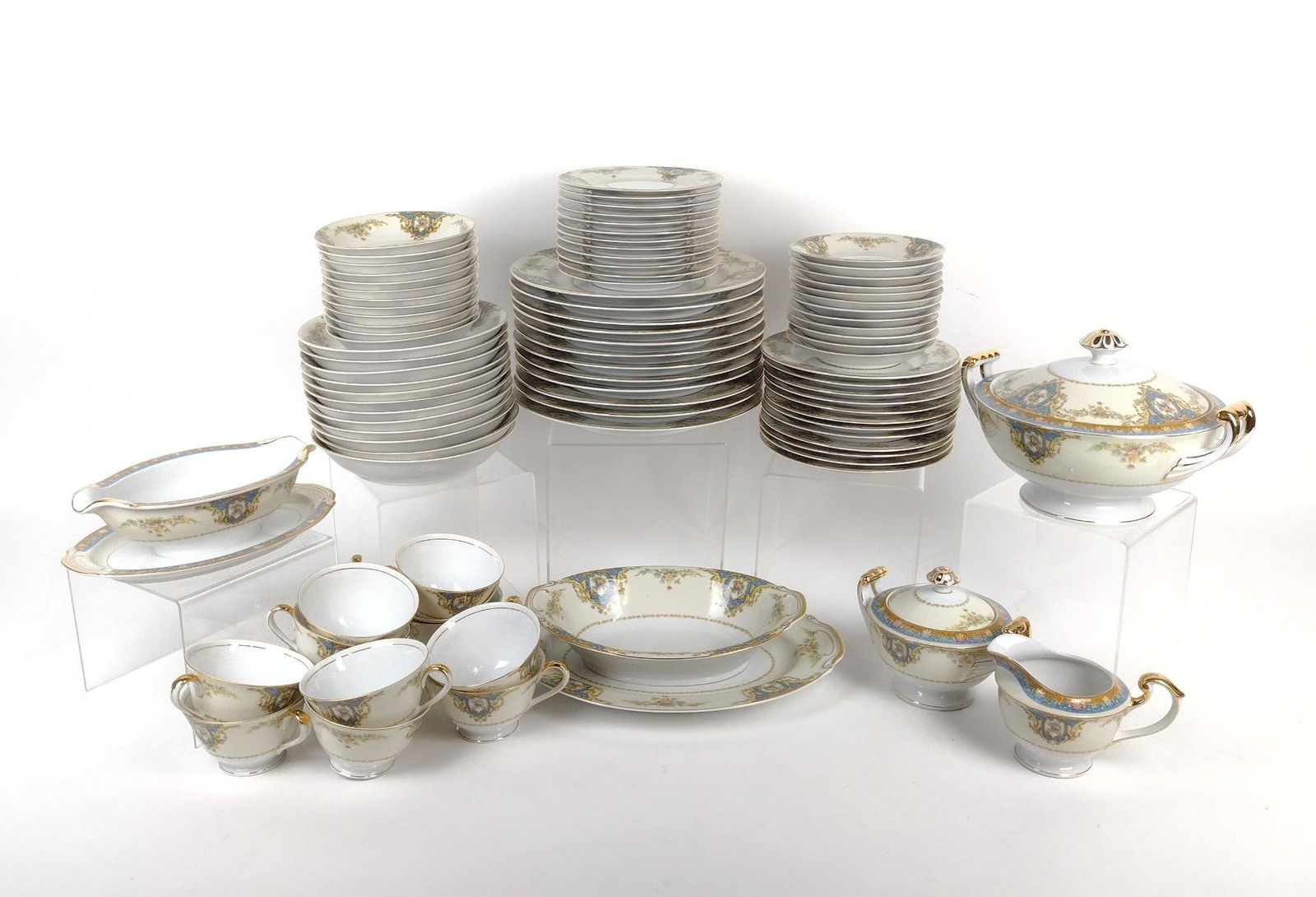 90 Pcs Hand Painted Dinnerware Set (1 of 4)