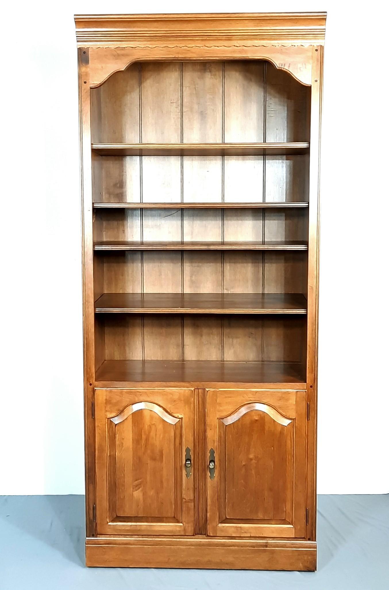 Ethan Allen Bookcase (1 of 5)