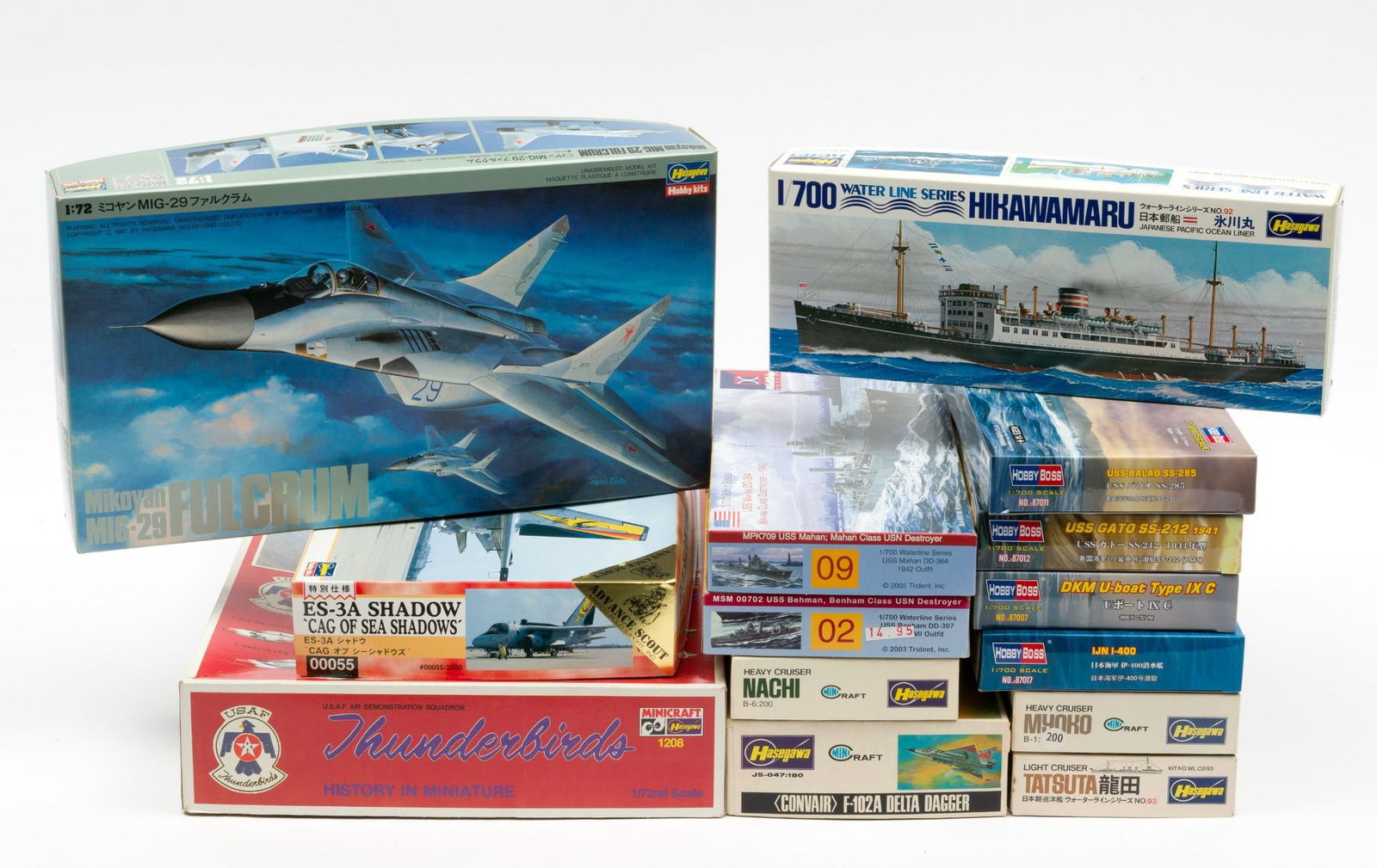 14 Military Models incl Hasegawa and Hobby Boss (1 of 2)