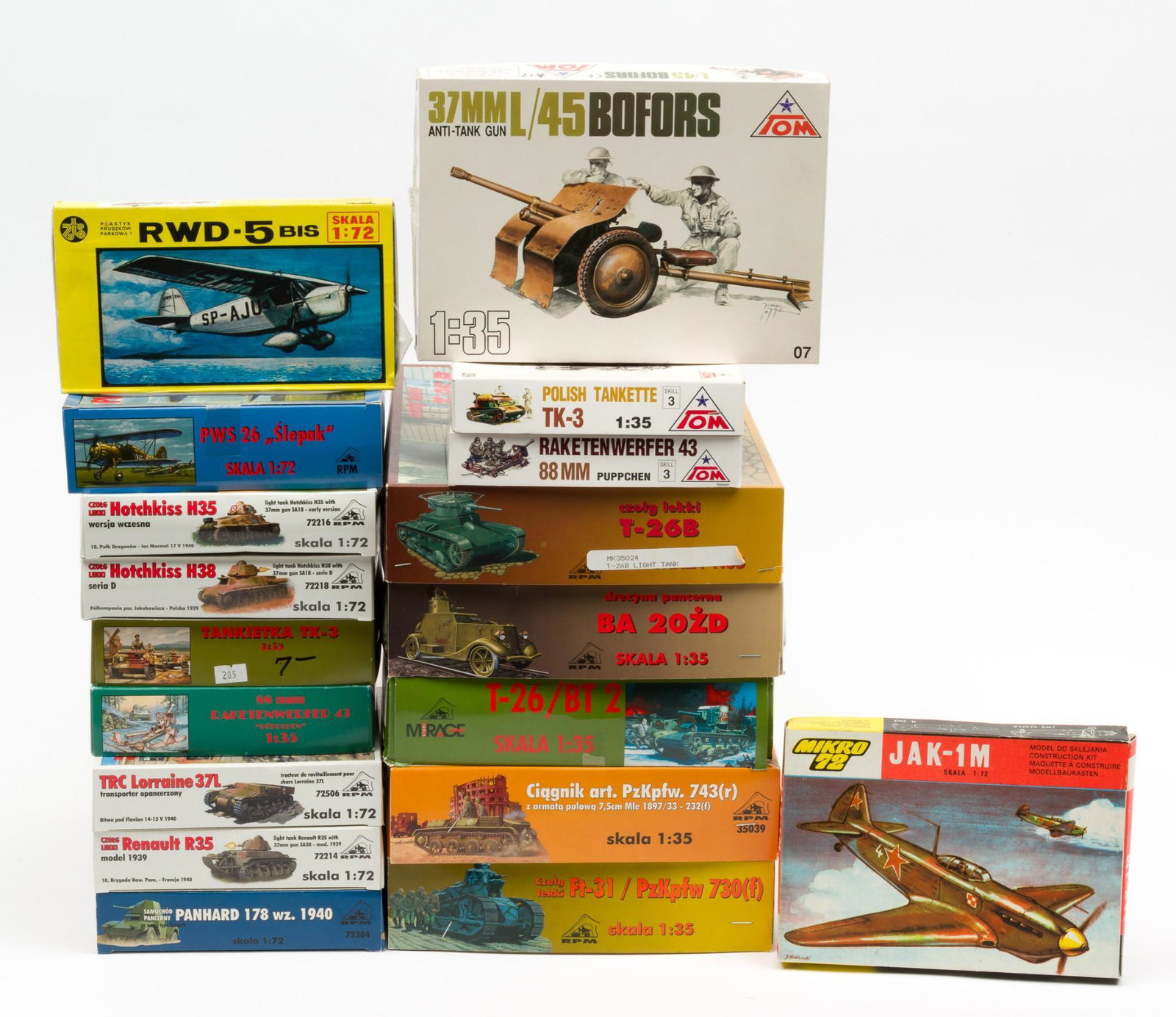 18 1/35 Scale Military Models incl RPM and Mirage (1 of 2)