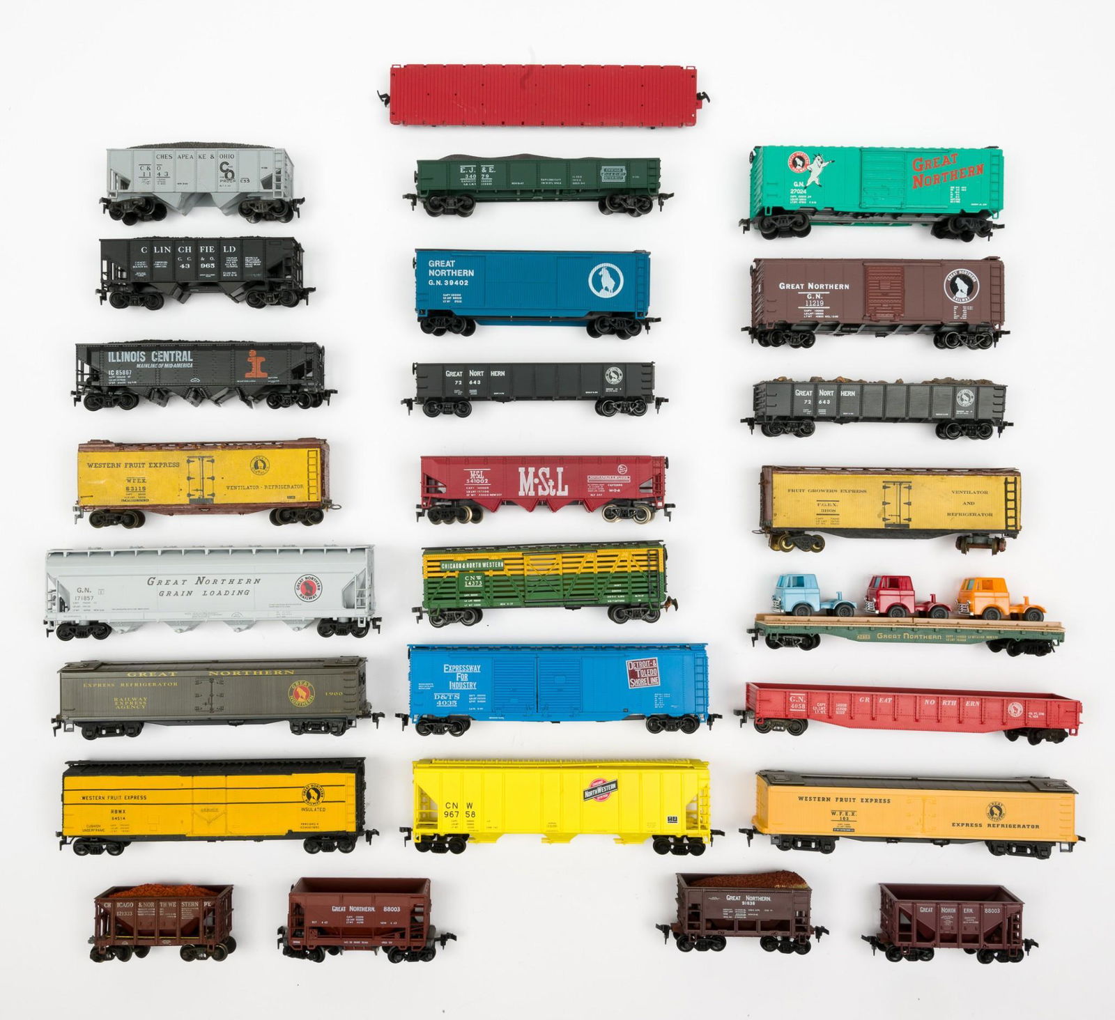 26 HO Rolling Stock Incl Roundhouse (1 of 12)