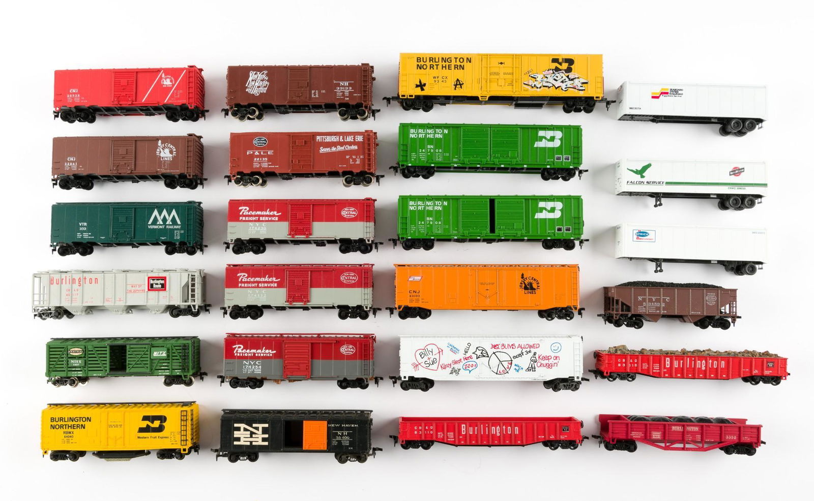 24 HO Freight Rolling Stock Incl C&BT (1 of 10)