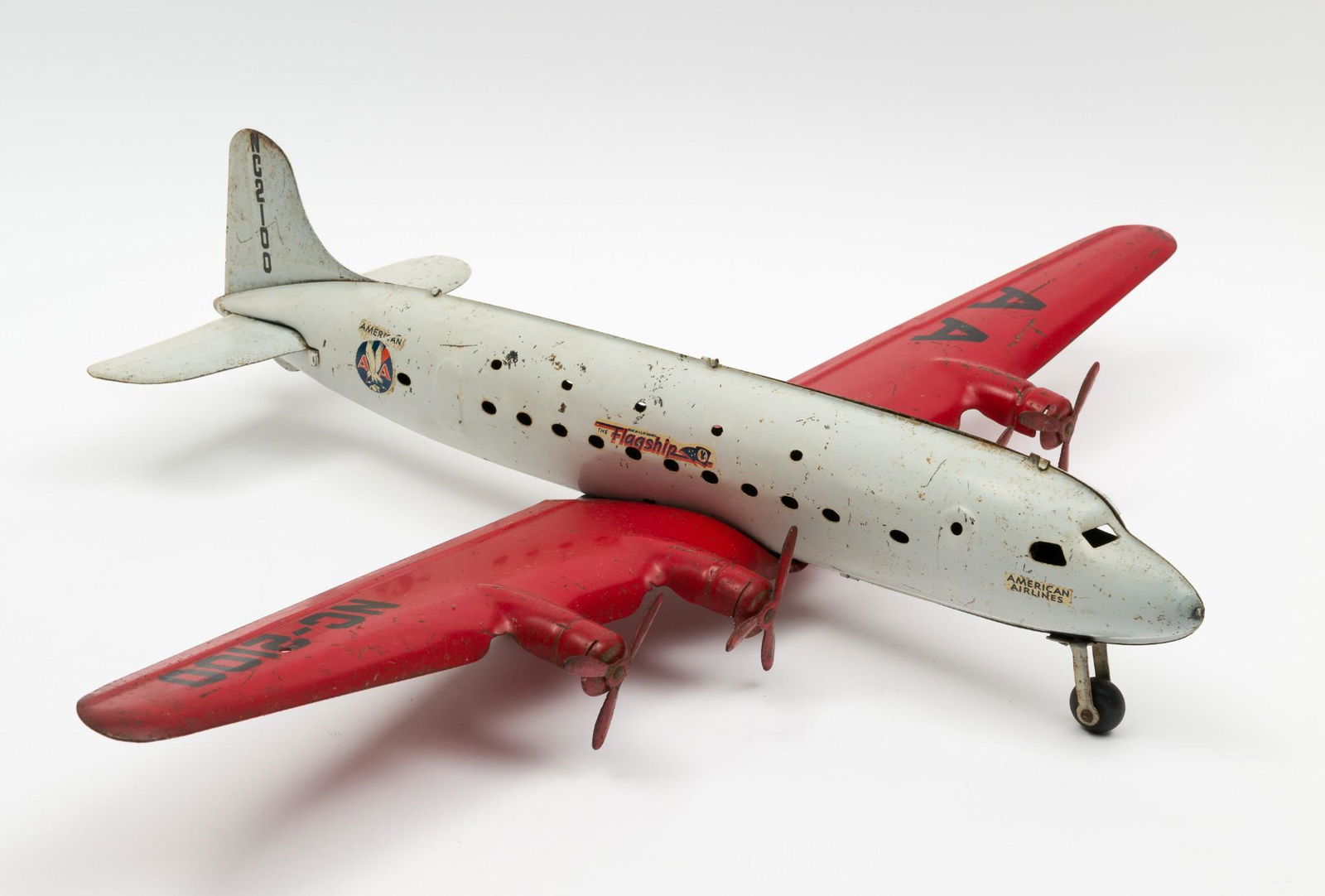 Marx American Airlines The Flagship Pressed Tin Plane (1 of 5)