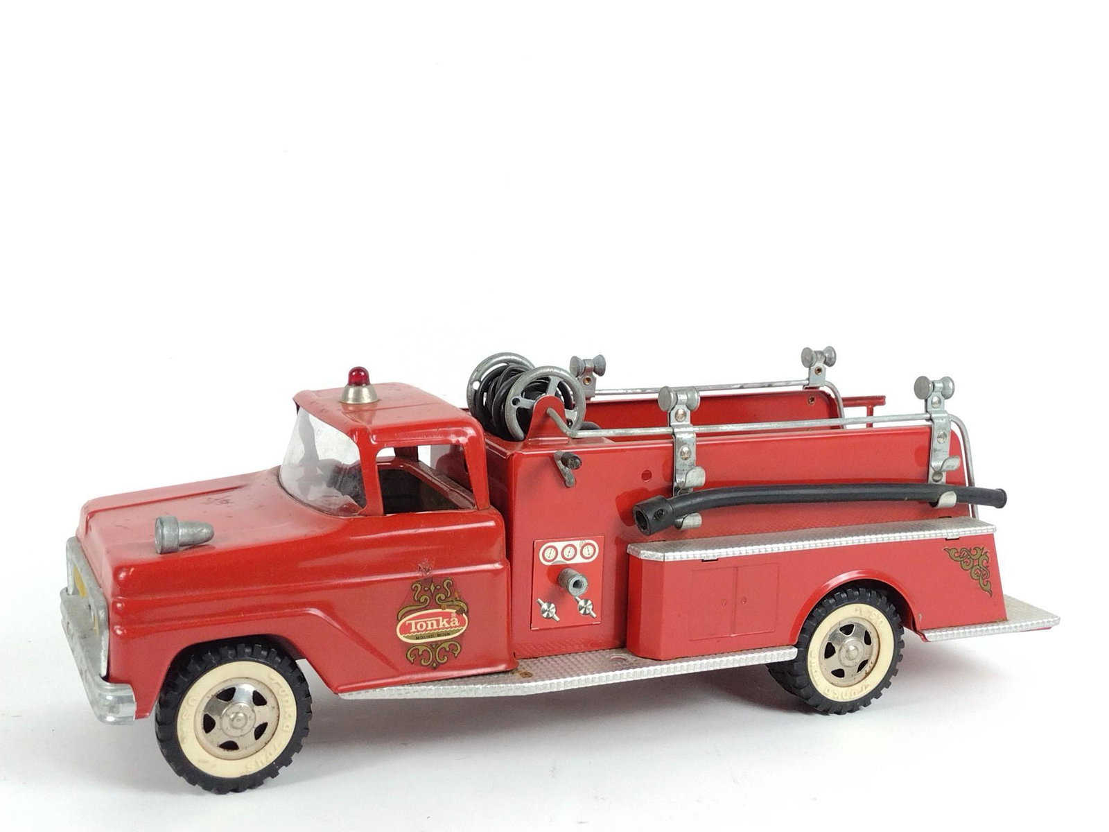 Vintage 1950's Tonka Fire Pumper (1 of 5)