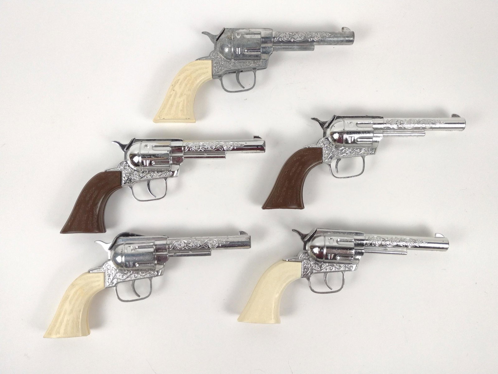5 Vintage Pony Boy Cap Guns (1 of 7)