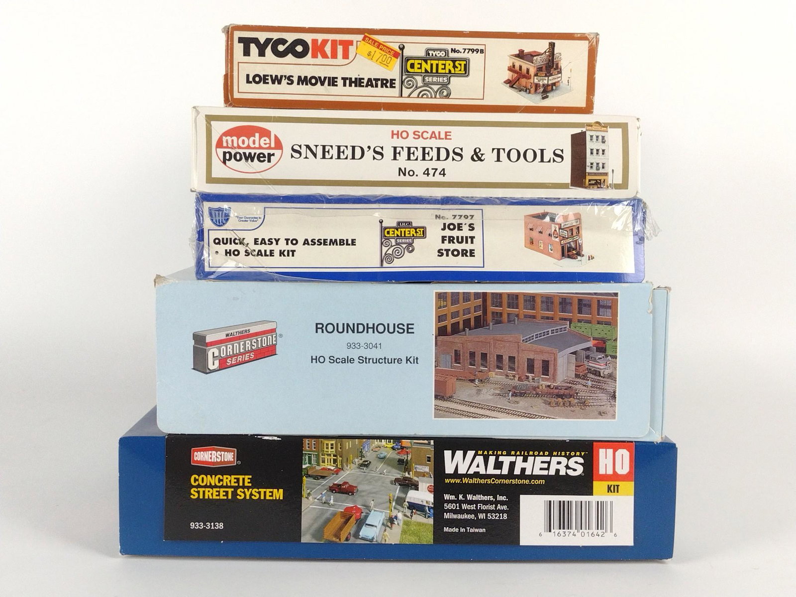 5 HO Scale Building Kits in OBs (1 of 2)