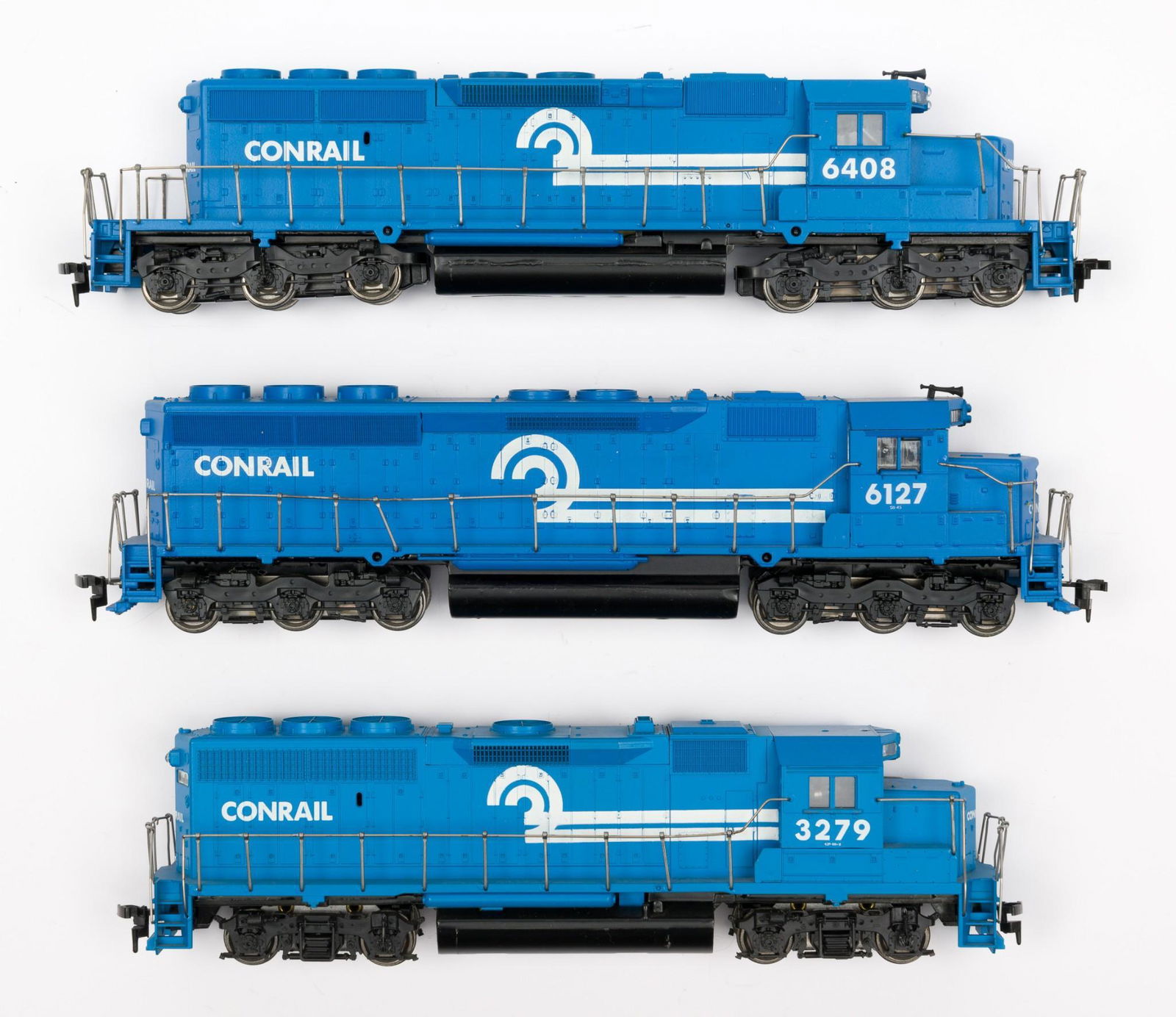 3 HO Conrail Powered Engines (1 of 3)