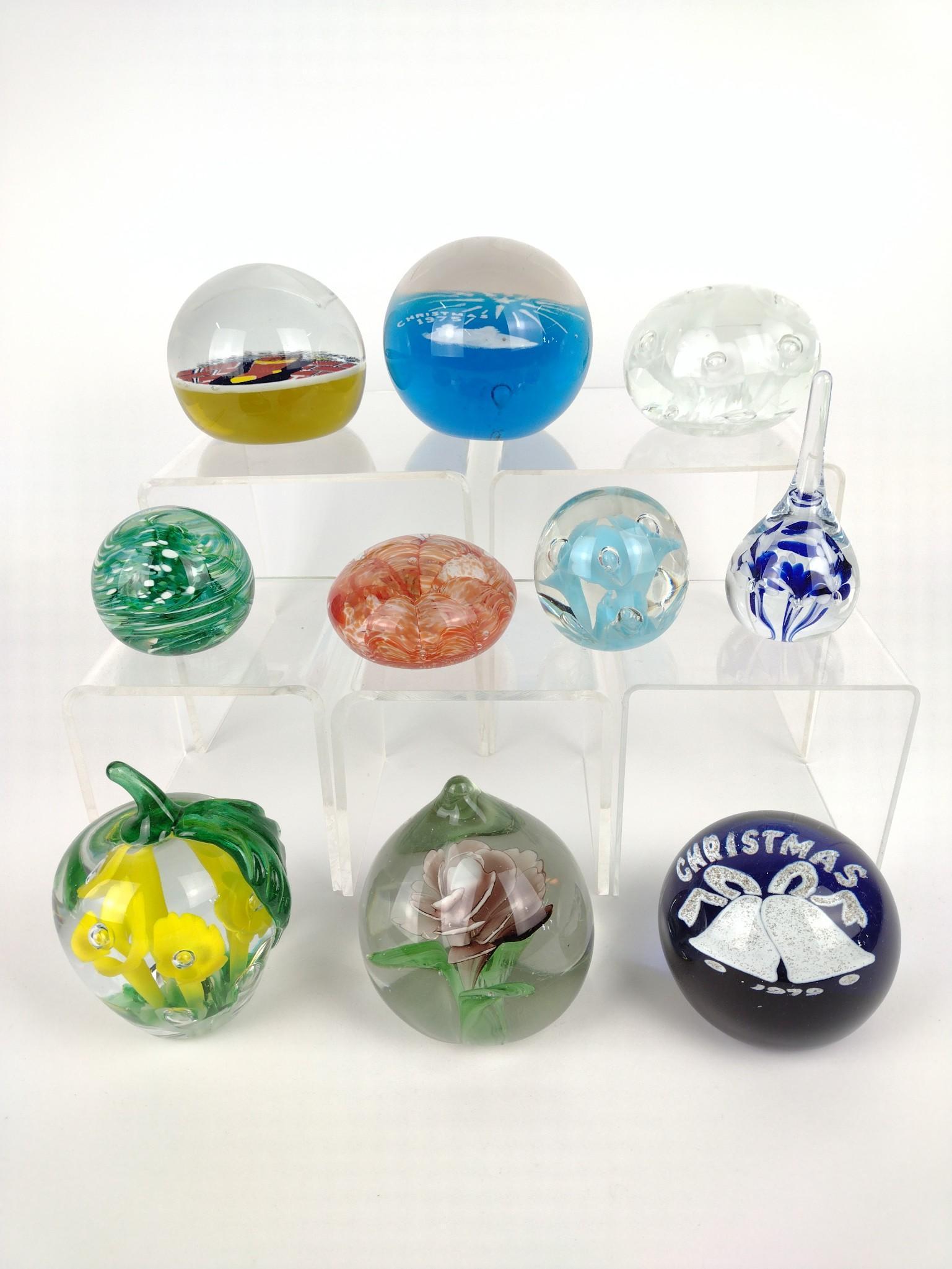 10 Souvenir Paperweights incl St.Joes (1 of 11)