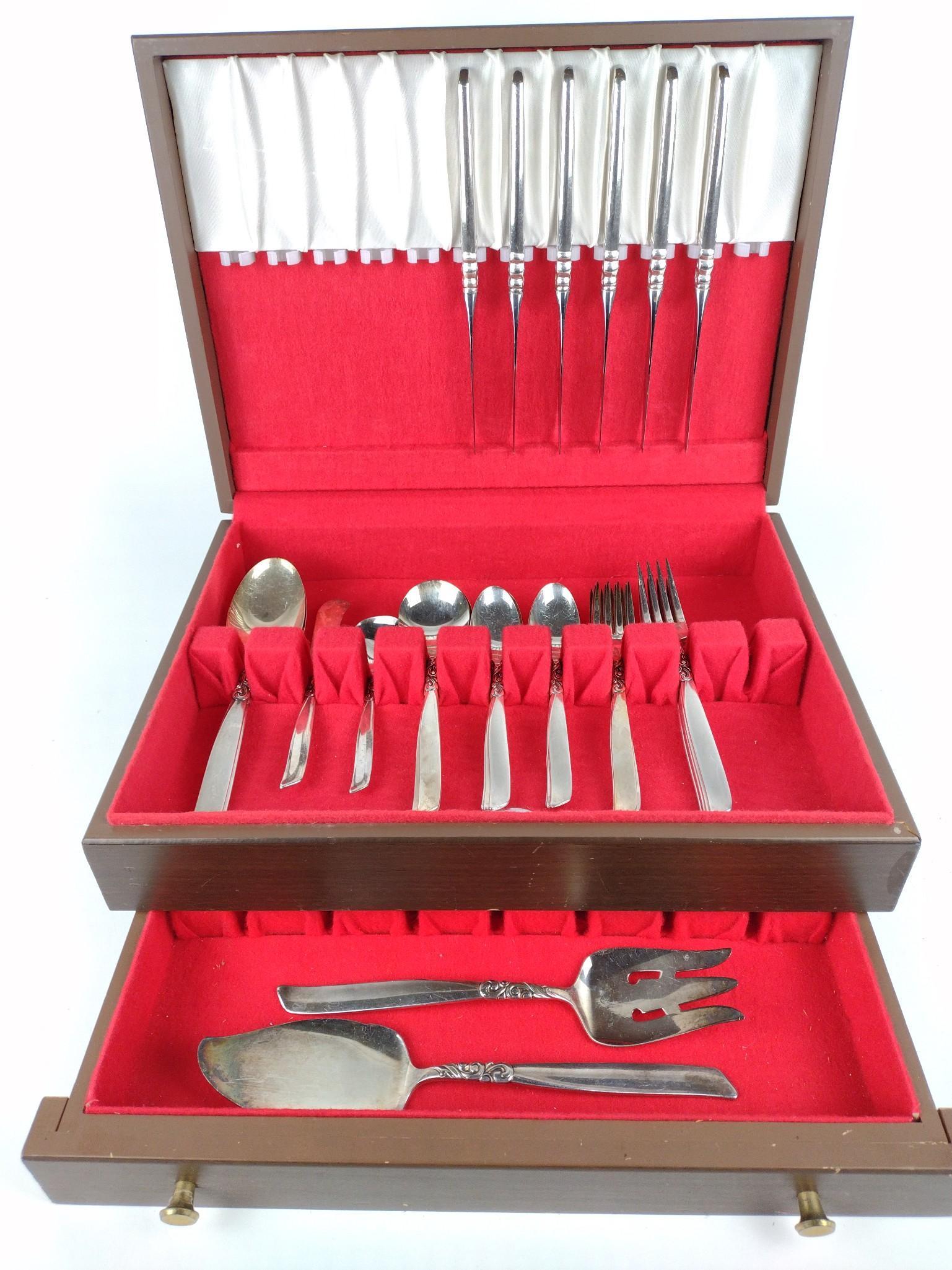 34 Pcs "South Seas" Community Silverplate Flatware (1 of 4)