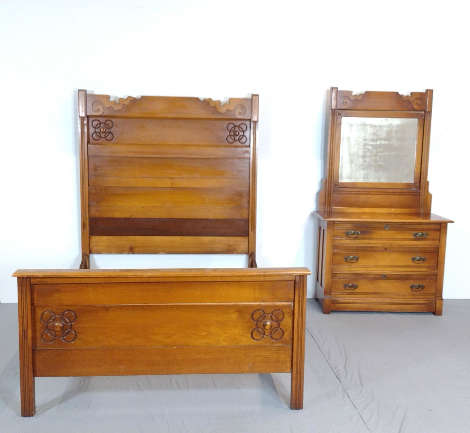 2 Pc Bedroom Set (1 of 10)