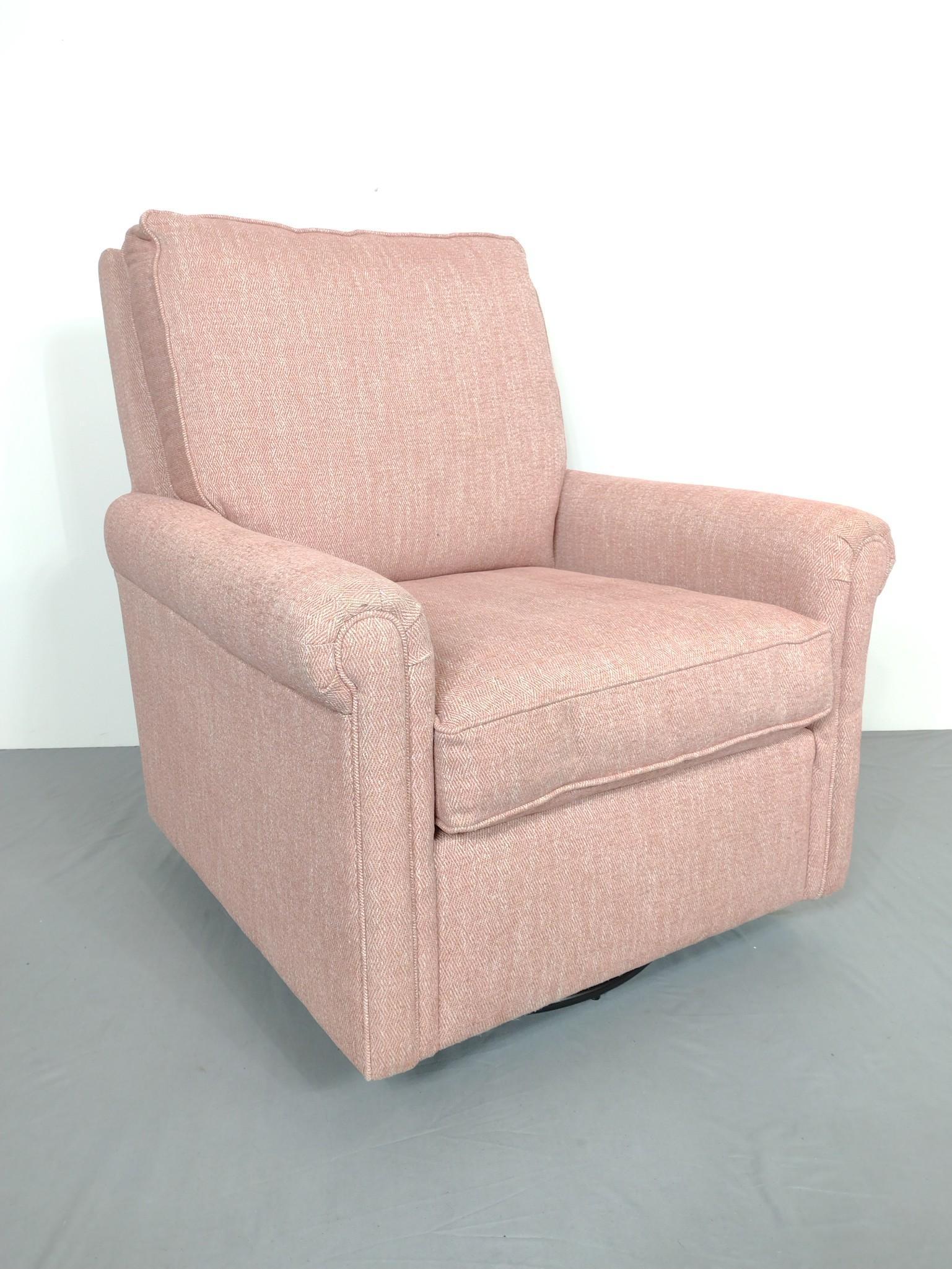 Bassett Platform Rocker (1 of 6)