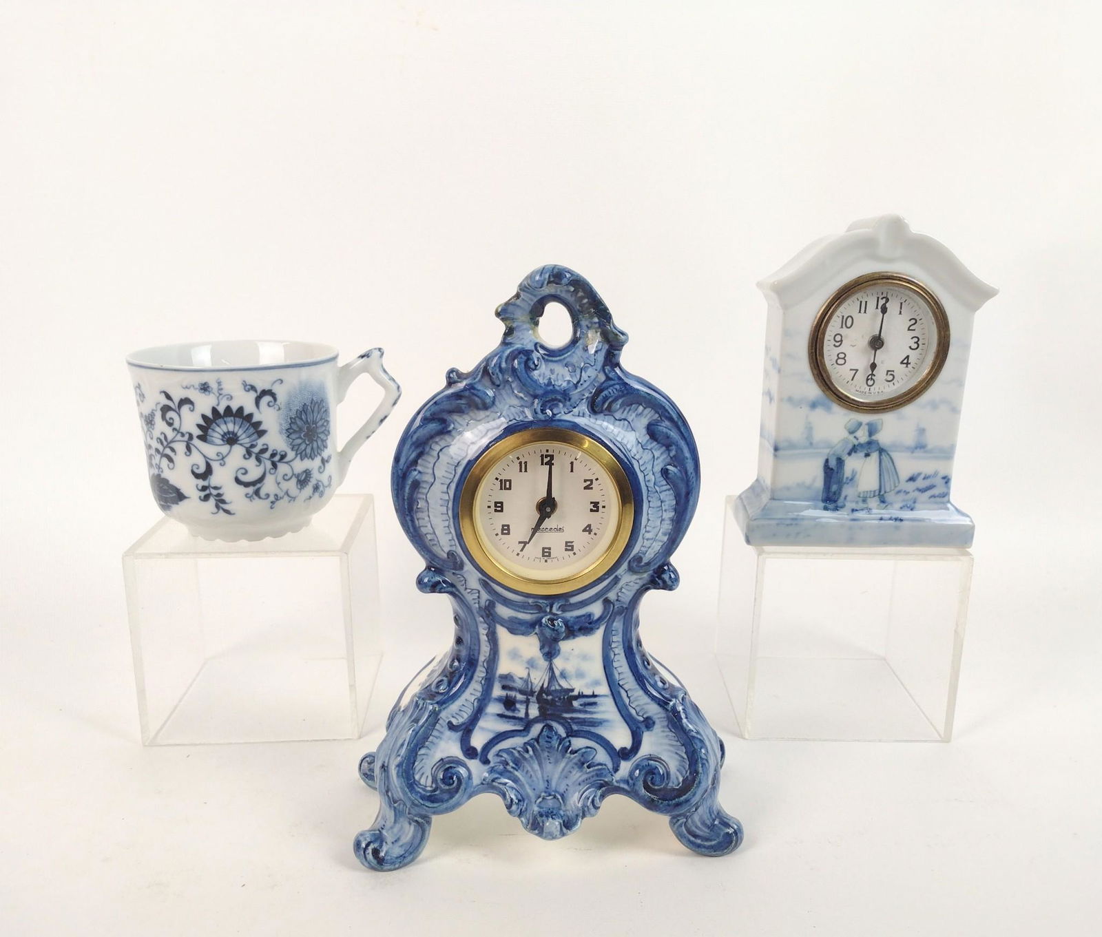 3 Pcs Blue and White Incl Clocks (1 of 9)