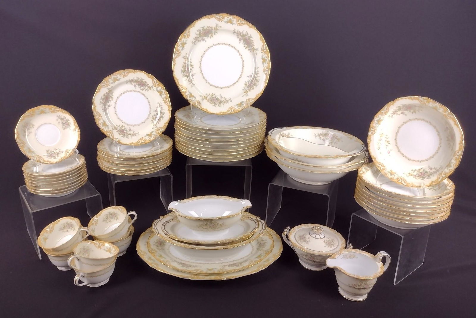 53 Pcs Noritake Bevan Dinnerware Set (0405) on Dec 12, 2022 Cordier