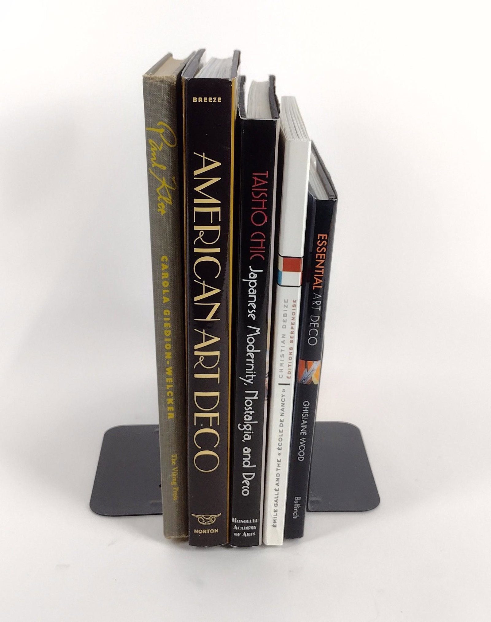 5 Art Deco Books incl Art Deco & Contemporary: Includes American Art Deco, Taisho Chic, and more. MEG IMPORTANT: Before bidding, please read the terms and conditions. When you registered for the auction you agreed to these terms and will be requir