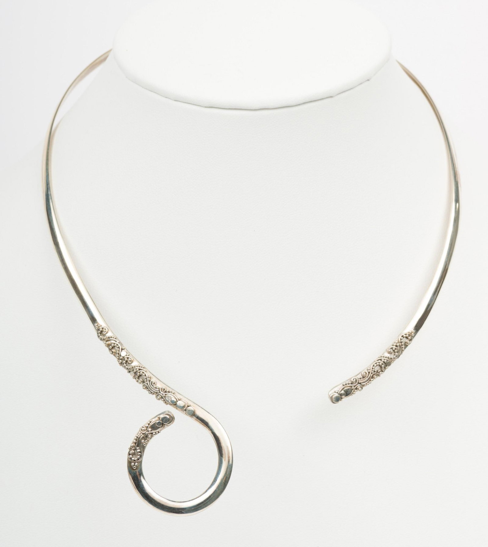 Sarda Sterling Collar Necklace: Applied decoration. Signed "Sarda 925 Bali". 5" x 7-1/4". EK IMPORTANT: Before bidding, please read the terms and conditions. When you registered for the auction you agreed to these terms and will be 