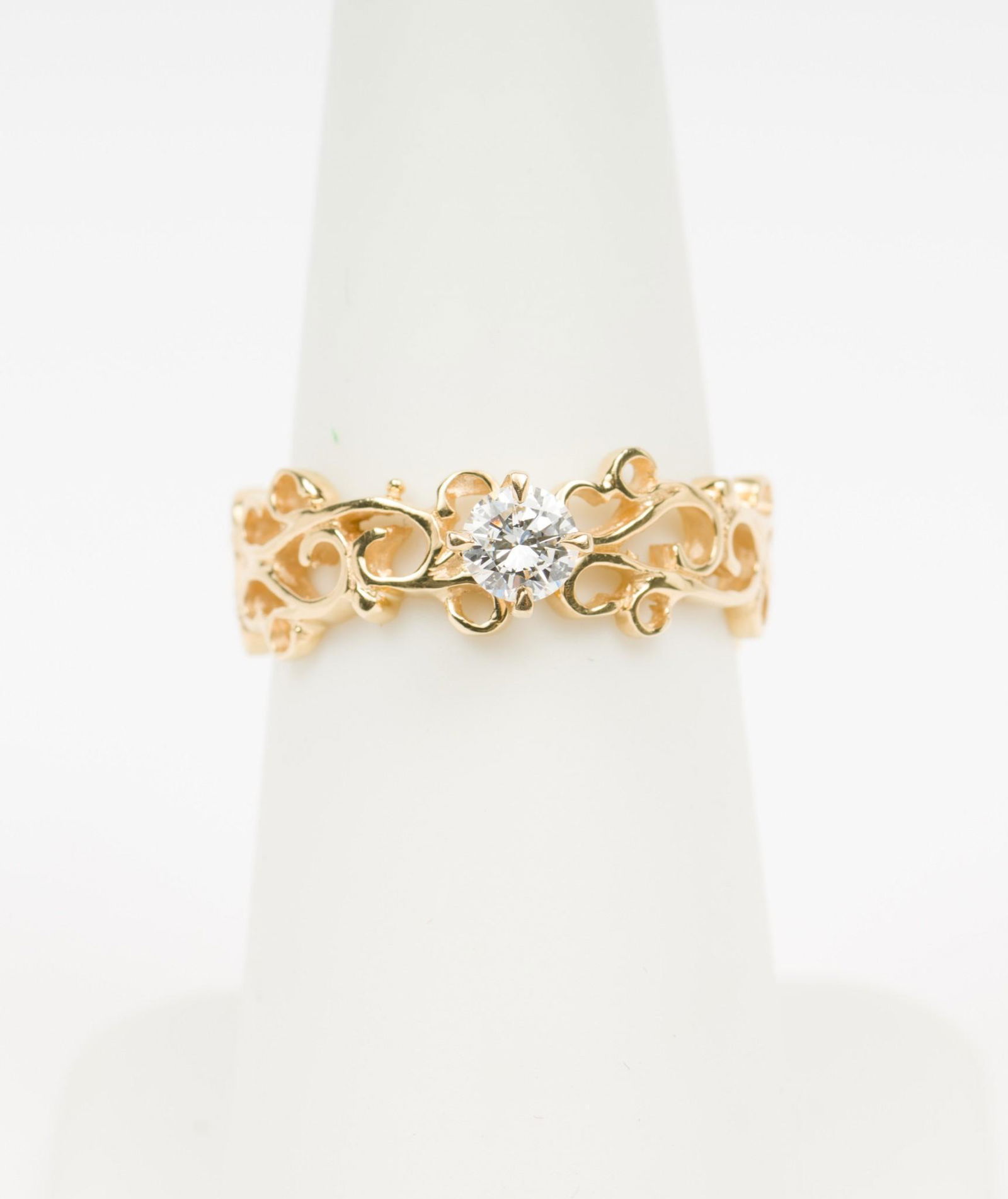 18K Gold & .24 Ct Diamond Ring (1 of 4)