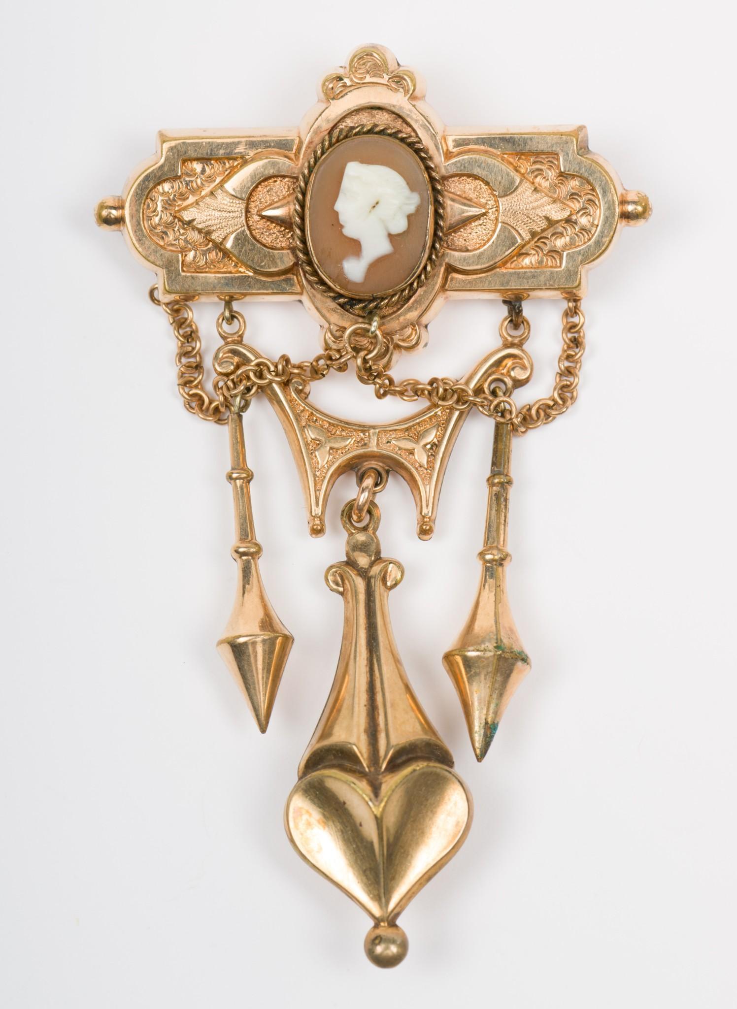 Victorian Cameo Brooch (1 of 2)