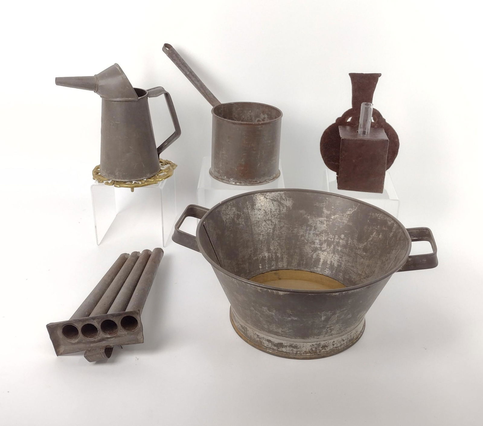 6 Pcs Kitchenalia incl Tinware and Trivet (1 of 4)
