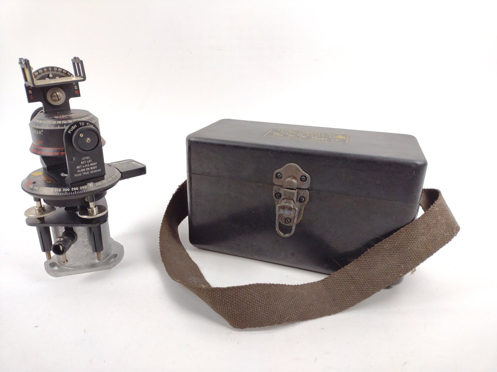 W.W.Boes Co. Astro-Compass MK II: No. W535AC36491. Case 10" wide x 5" deep x 6" high. JB IMPORTANT: Before bidding, please read the terms and conditions. When you registered for the auction you agreed to these terms and will be requir